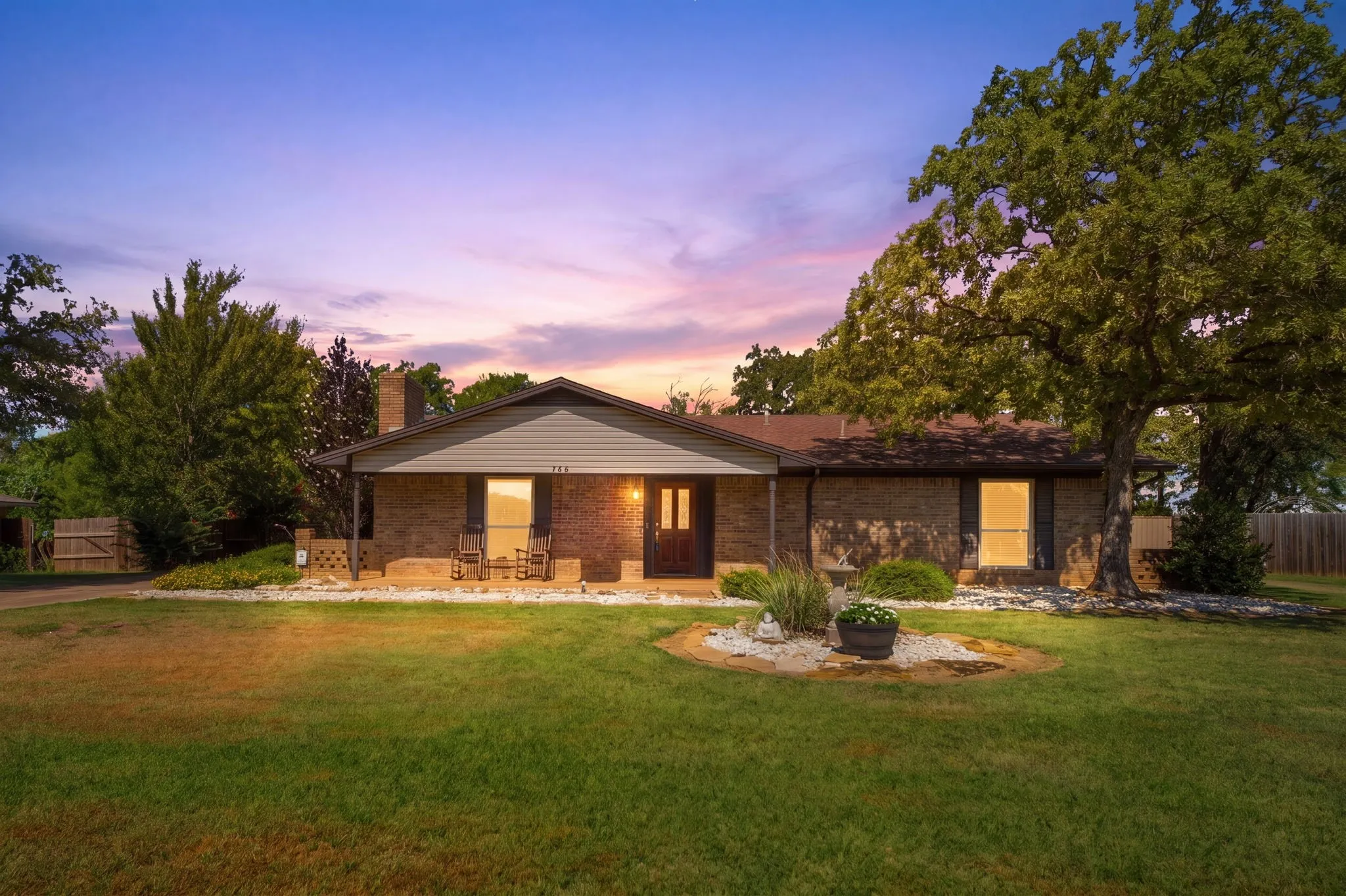 Single Family Residence For Sale in Denton County , 706 Squires Lane, Krugerville, Texas 76227, 3 Bedroom, 2 Bathroom, 2 Garage spaces, 2,180 Sqft, built in 1983, Price $365,000, mls#21336809, Real Estate Agent in Krugerville, Homes For Sale in Denton county, Homes For Sale in Krugerville, Realtor in Krugerville Texas, Real Estate Brokerage Independent Realty Texas, Luminita Cordes Realtor