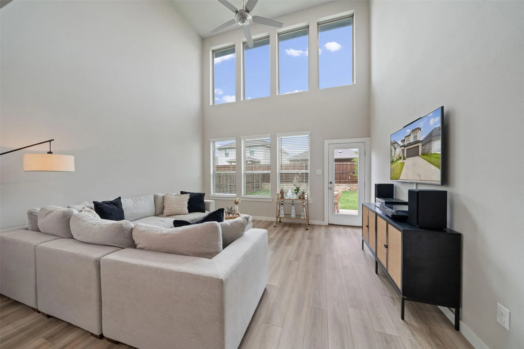 Single Family Residence For Rent in Collin County , 4803 Grandiose Drive, Princeton, Texas 75071, 4 Bedroom, 3 Bathroom, 2 Garage spaces, 2,253 Sqft, built in 2024, mls#21338722, Real Estate Agent in Princeton, Homes For Rent in Collin county, Homes For Rent in Princeton, Realtor in Princeton Texas, Real Estate Brokerage Independent Realty Texas, Luminita Cordes Realtor