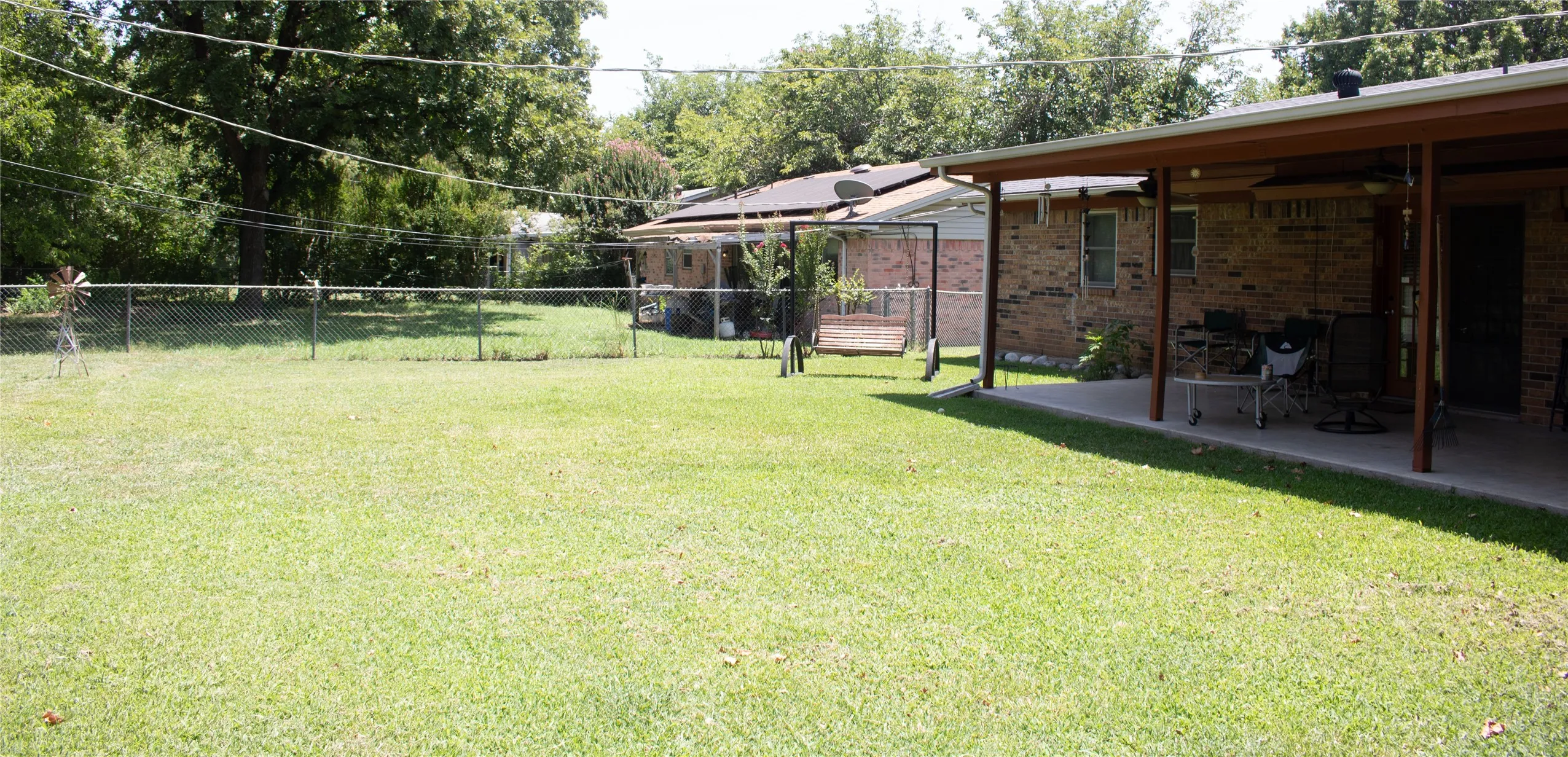 Single Family Residence For Sale in Johnson County , 304 NW Suzanne Terrace, Burleson, Texas 76028, 3 Bedroom, 2 Bathroom, 2 Garage spaces, 1,350 Sqft, built in 1970, mls#21320870, Real Estate Agent in Burleson, Homes For Sale in Johnson county, Homes For Sale in Burleson, Realtor in Burleson Texas, Real Estate Brokerage Independent Realty Texas, Luminita Cordes Realtor