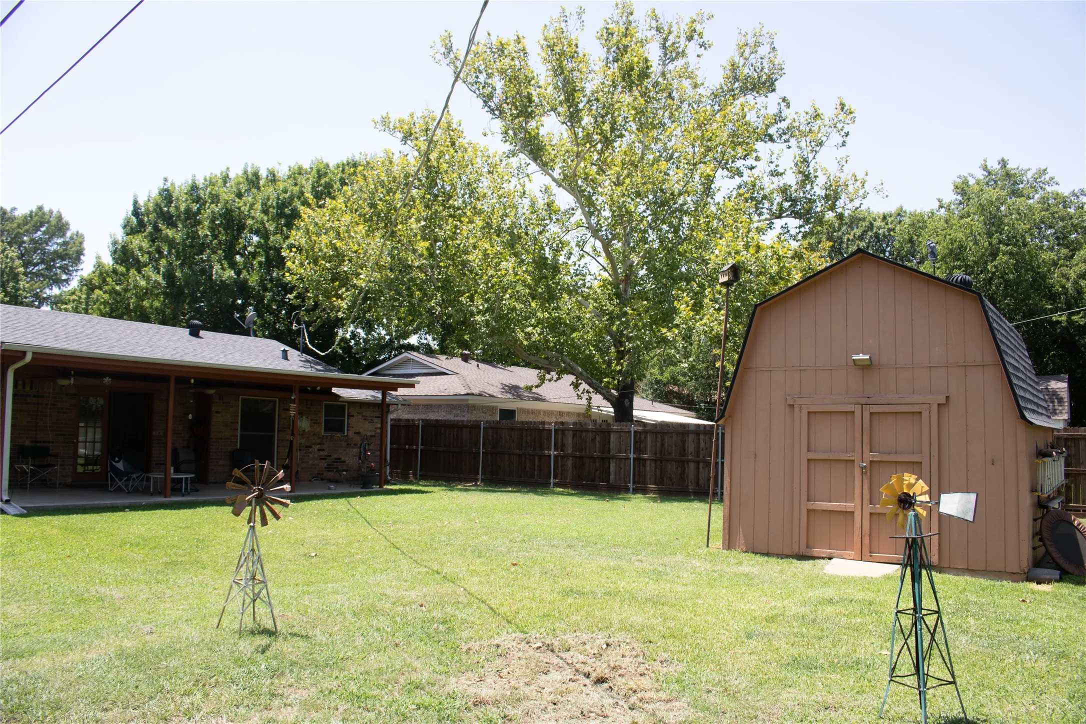 Single Family Residence For Sale in Johnson County , 304 NW Suzanne Terrace, Burleson, Texas 76028, 3 Bedroom, 2 Bathroom, 2 Garage spaces, 1,350 Sqft, built in 1970, mls#21320870, Real Estate Agent in Burleson, Homes For Sale in Johnson county, Homes For Sale in Burleson, Realtor in Burleson Texas, Real Estate Brokerage Independent Realty Texas, Luminita Cordes Realtor