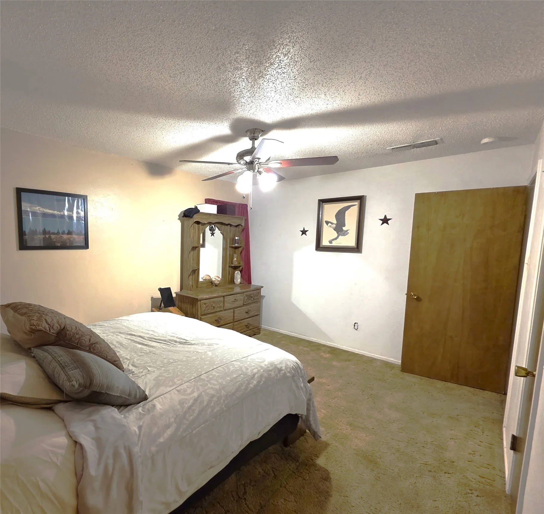Single Family Residence For Sale in Johnson County , 304 NW Suzanne Terrace, Burleson, Texas 76028, 3 Bedroom, 2 Bathroom, 2 Garage spaces, 1,350 Sqft, built in 1970, mls#21320870, Real Estate Agent in Burleson, Homes For Sale in Johnson county, Homes For Sale in Burleson, Realtor in Burleson Texas, Real Estate Brokerage Independent Realty Texas, Luminita Cordes Realtor