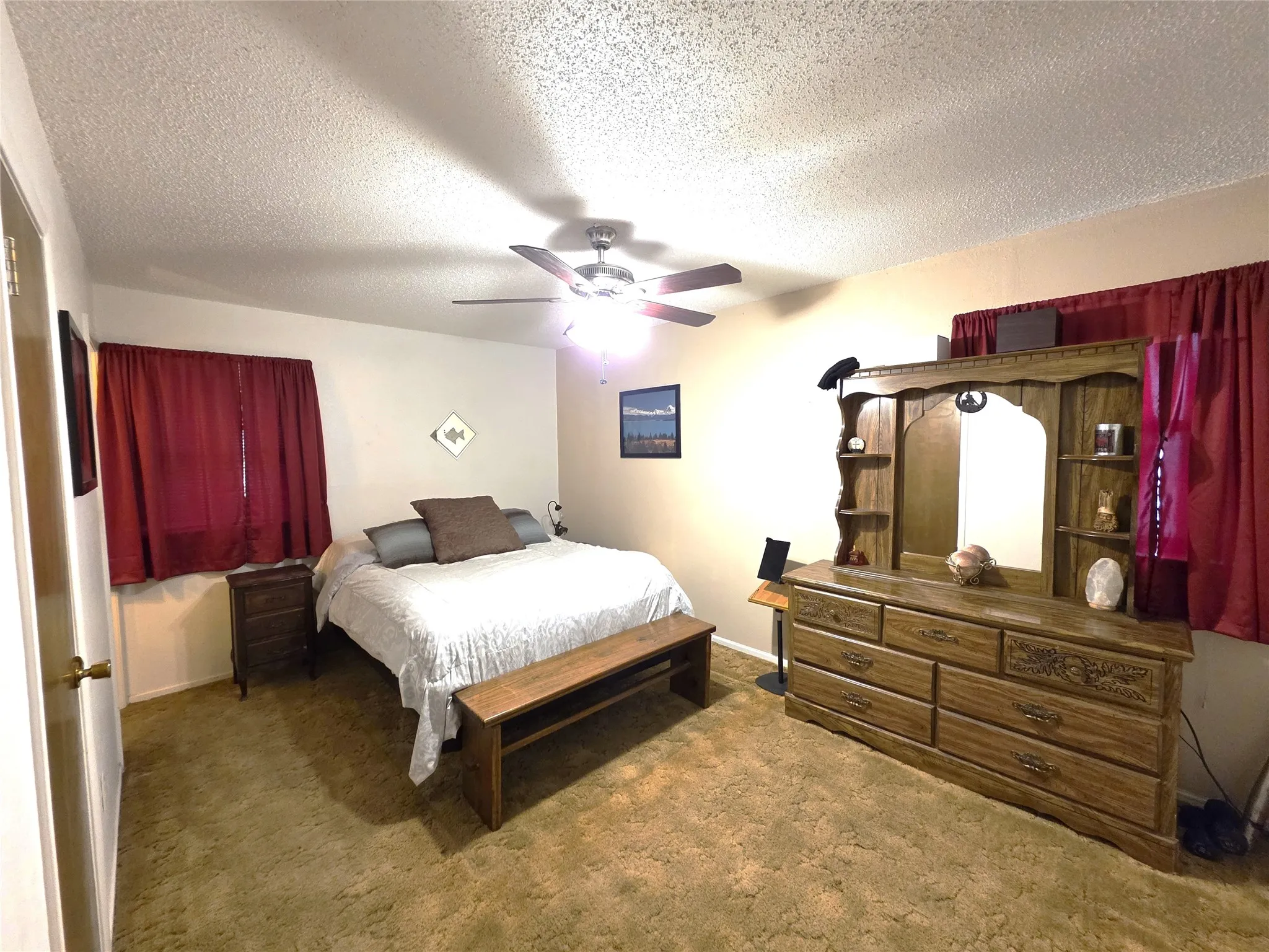 Single Family Residence For Sale in Johnson County , 304 NW Suzanne Terrace, Burleson, Texas 76028, 3 Bedroom, 2 Bathroom, 2 Garage spaces, 1,350 Sqft, built in 1970, mls#21320870, Real Estate Agent in Burleson, Homes For Sale in Johnson county, Homes For Sale in Burleson, Realtor in Burleson Texas, Real Estate Brokerage Independent Realty Texas, Luminita Cordes Realtor