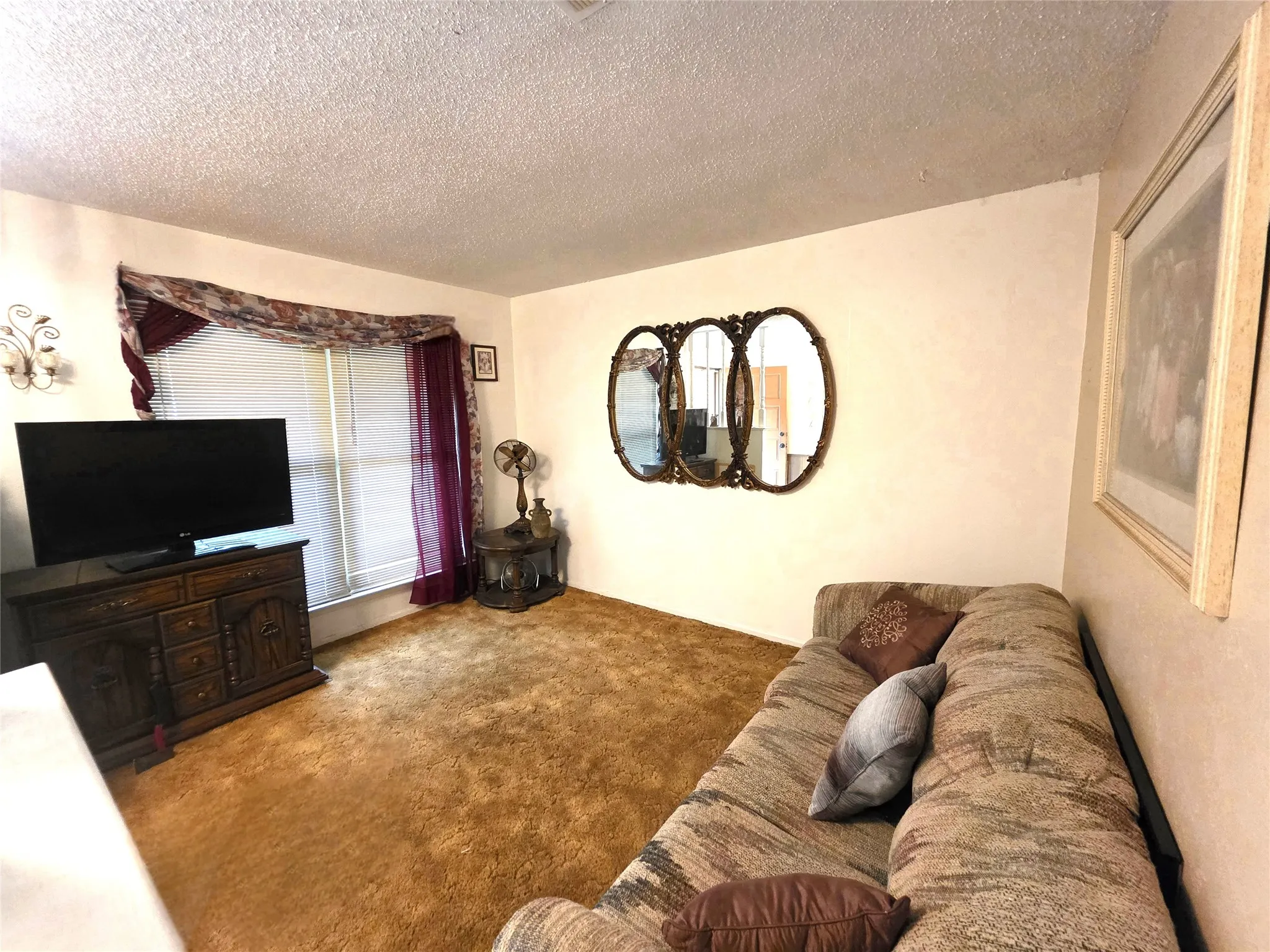 Single Family Residence For Sale in Johnson County , 304 NW Suzanne Terrace, Burleson, Texas 76028, 3 Bedroom, 2 Bathroom, 2 Garage spaces, 1,350 Sqft, built in 1970, mls#21320870, Real Estate Agent in Burleson, Homes For Sale in Johnson county, Homes For Sale in Burleson, Realtor in Burleson Texas, Real Estate Brokerage Independent Realty Texas, Luminita Cordes Realtor