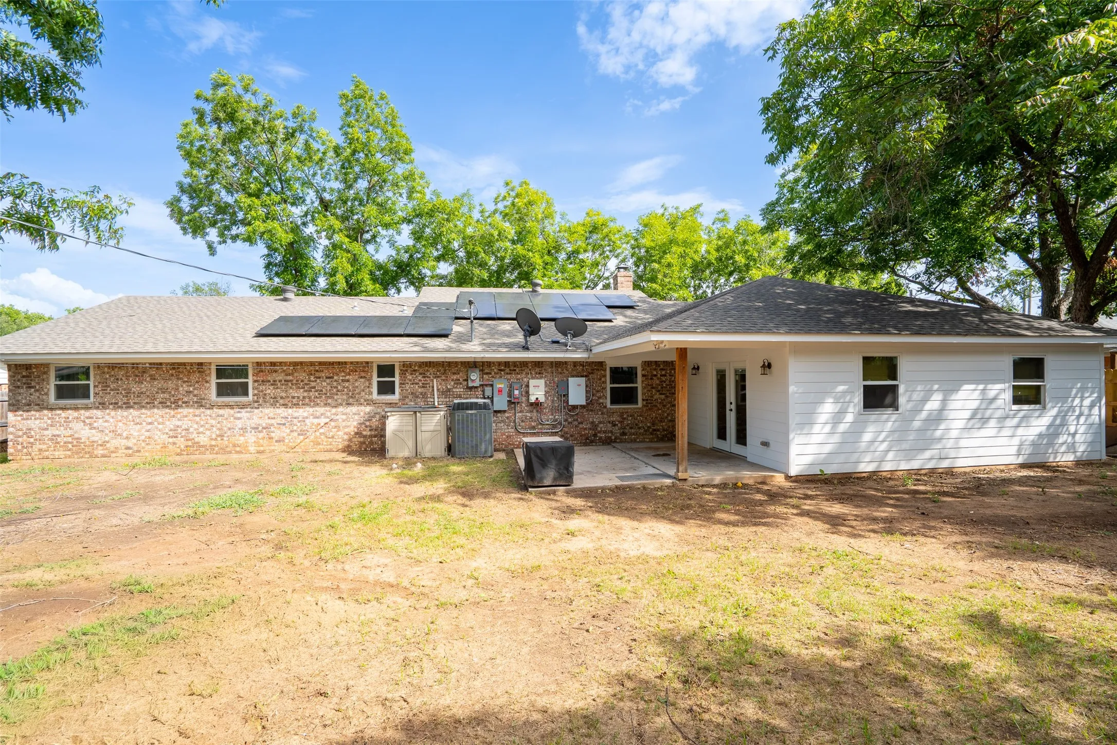 Single Family Residence For Sale in Erath County , 1479 Lockwood Street, Stephenville, Texas 76401, 4 Bedrooms, 3 Bathrooms, 2 Garage spaces, 2,175 Sqft, built in 1977, Price $415,000, mls#21336135, Real Estate Agent in Stephenville, Homes For Sale in Erath county, Homes For Sale in Stephenville, Realtor in Stephenville Texas, Real Estate Brokerage Independent Realty Texas, Luminita Cordes Realtor