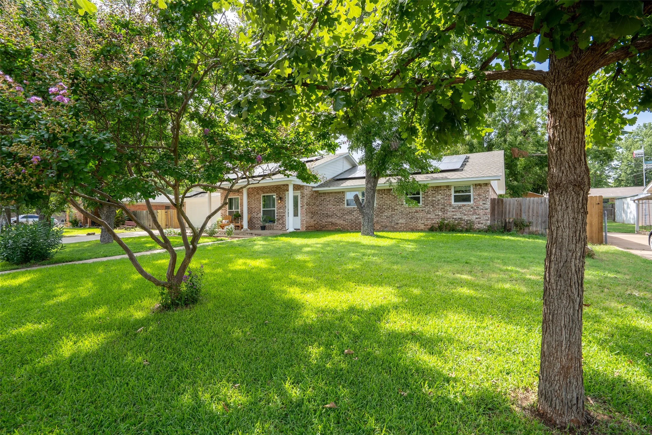 Single Family Residence For Sale in Erath County , 1479 Lockwood Street, Stephenville, Texas 76401, 4 Bedrooms, 3 Bathrooms, 2 Garage spaces, 2,175 Sqft, built in 1977, Price $415,000, mls#21336135, Real Estate Agent in Stephenville, Homes For Sale in Erath county, Homes For Sale in Stephenville, Realtor in Stephenville Texas, Real Estate Brokerage Independent Realty Texas, Luminita Cordes Realtor
