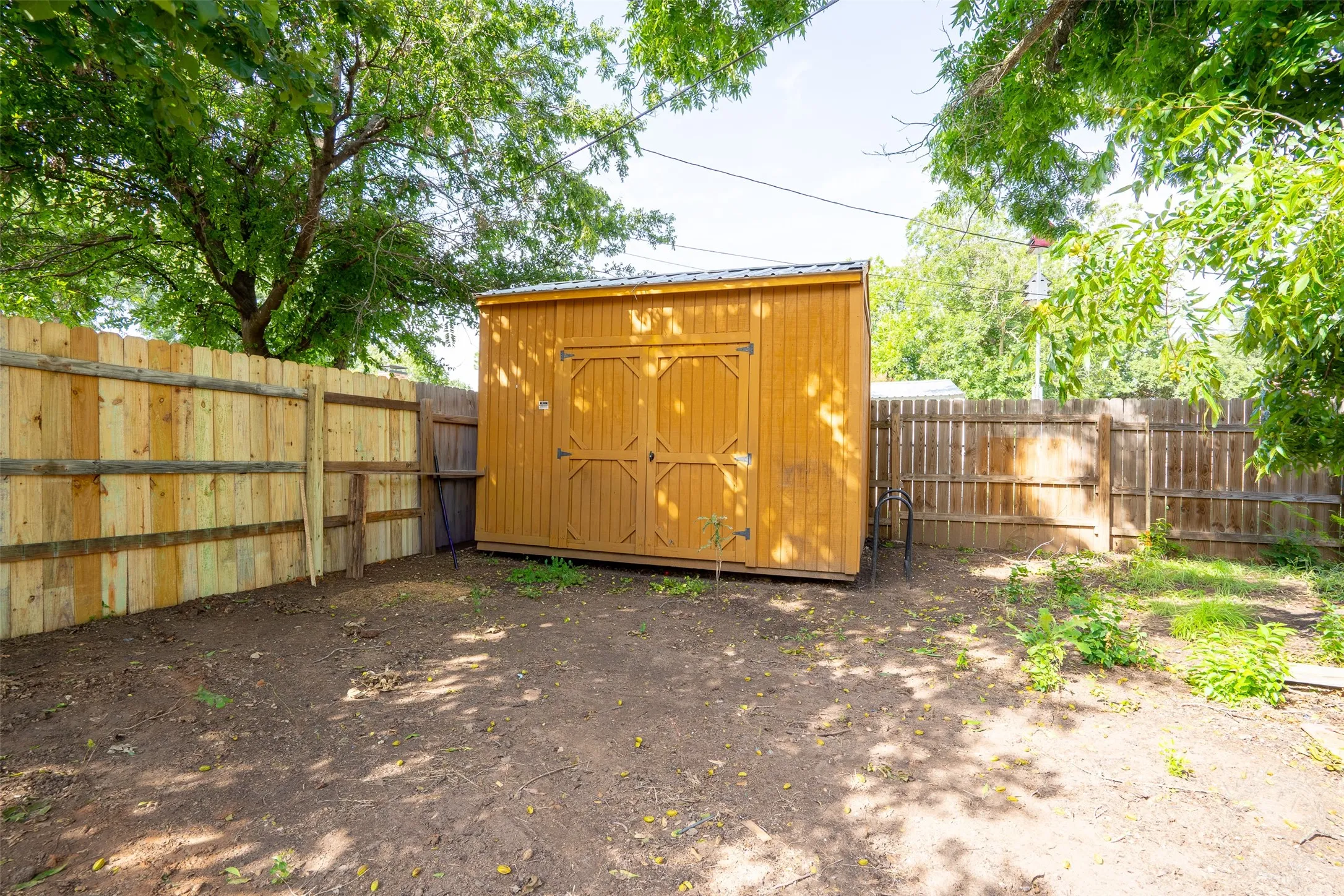 Single Family Residence For Sale in Erath County , 1479 Lockwood Street, Stephenville, Texas 76401, 4 Bedrooms, 3 Bathrooms, 2 Garage spaces, 2,175 Sqft, built in 1977, Price $415,000, mls#21336135, Real Estate Agent in Stephenville, Homes For Sale in Erath county, Homes For Sale in Stephenville, Realtor in Stephenville Texas, Real Estate Brokerage Independent Realty Texas, Luminita Cordes Realtor