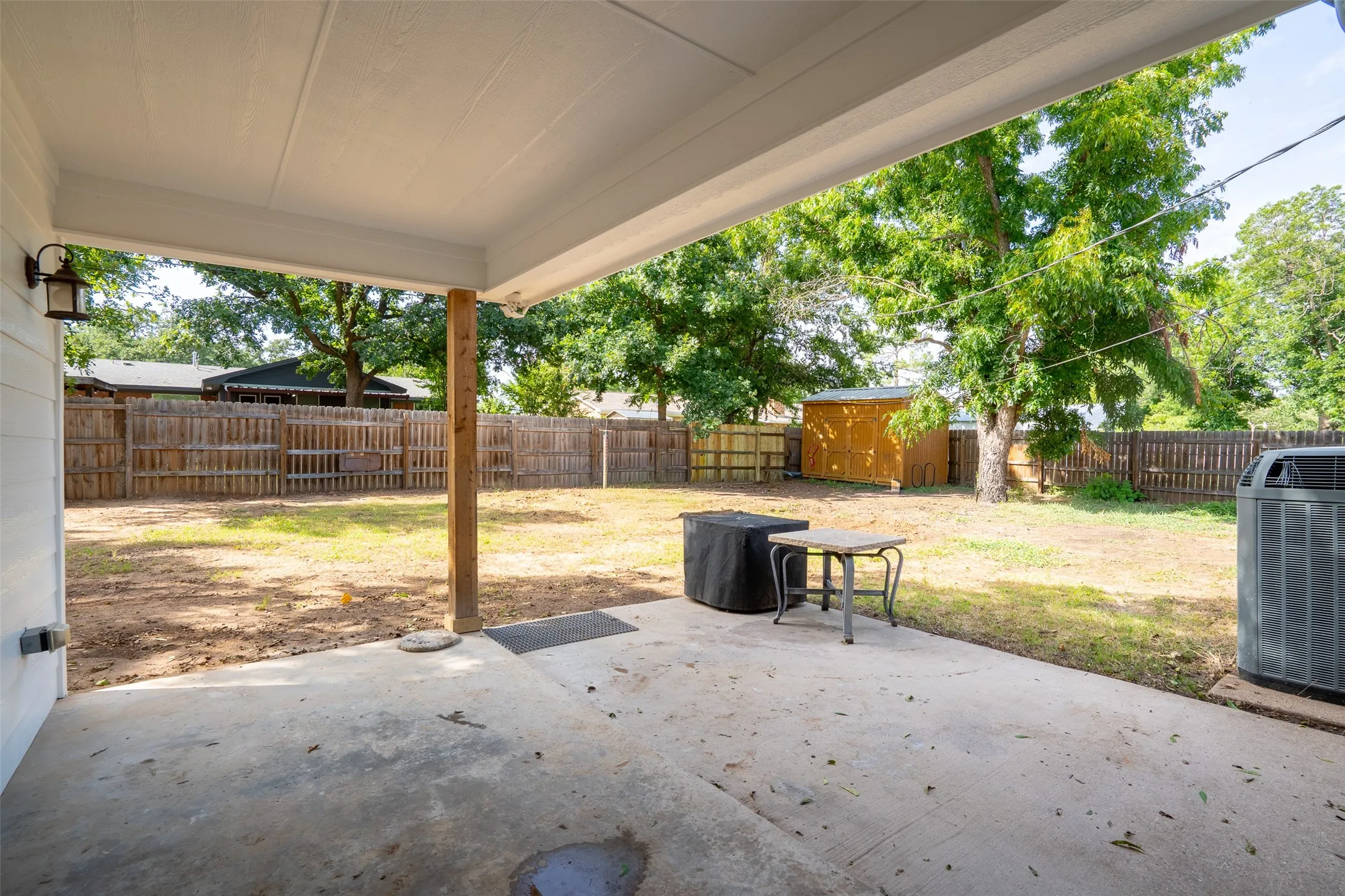 Single Family Residence For Sale in Erath County , 1479 Lockwood Street, Stephenville, Texas 76401, 4 Bedrooms, 3 Bathrooms, 2 Garage spaces, 2,175 Sqft, built in 1977, Price $415,000, mls#21336135, Real Estate Agent in Stephenville, Homes For Sale in Erath county, Homes For Sale in Stephenville, Realtor in Stephenville Texas, Real Estate Brokerage Independent Realty Texas, Luminita Cordes Realtor