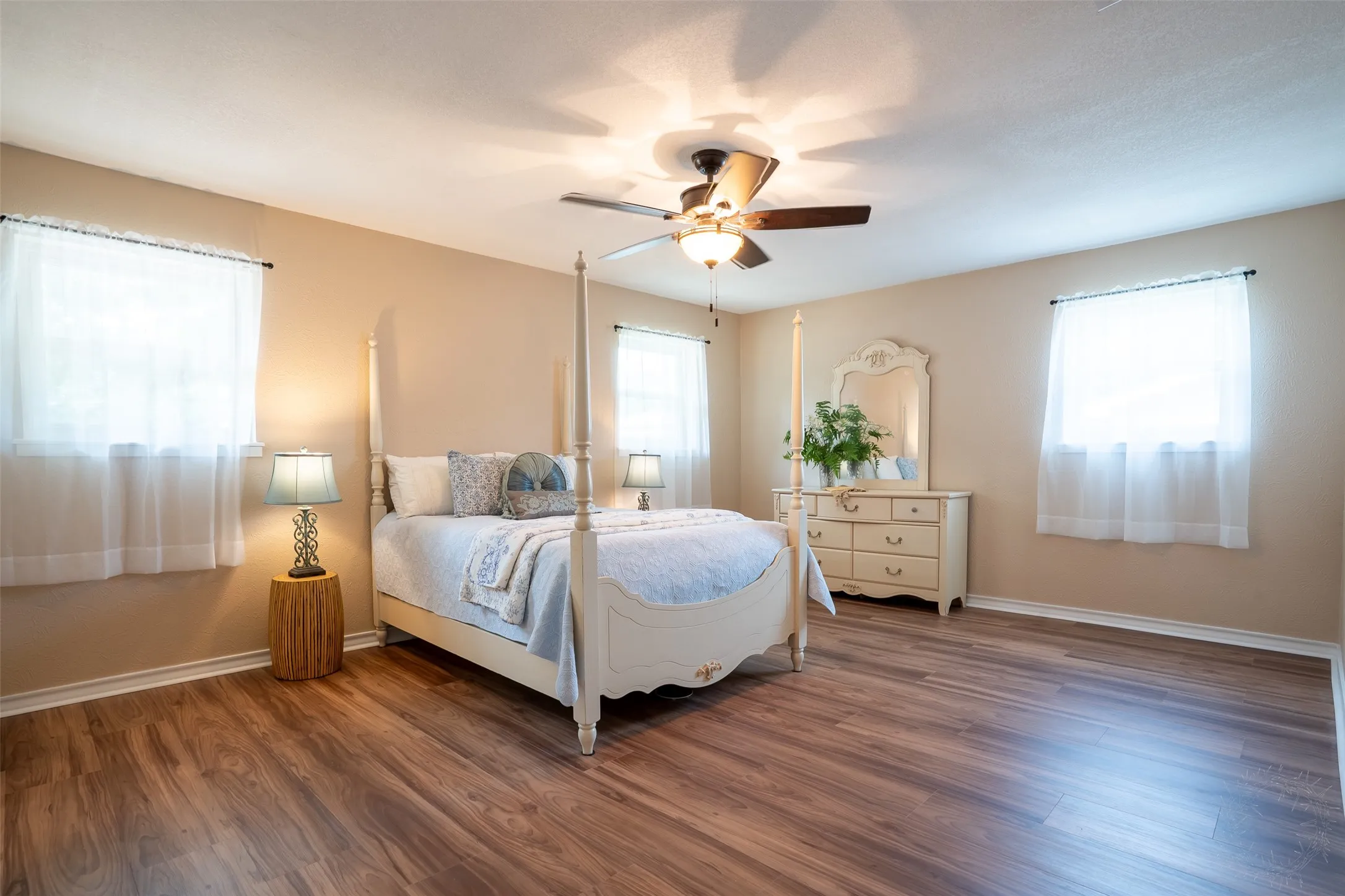 Single Family Residence For Sale in Erath County , 1479 Lockwood Street, Stephenville, Texas 76401, 4 Bedrooms, 3 Bathrooms, 2 Garage spaces, 2,175 Sqft, built in 1977, Price $415,000, mls#21336135, Real Estate Agent in Stephenville, Homes For Sale in Erath county, Homes For Sale in Stephenville, Realtor in Stephenville Texas, Real Estate Brokerage Independent Realty Texas, Luminita Cordes Realtor