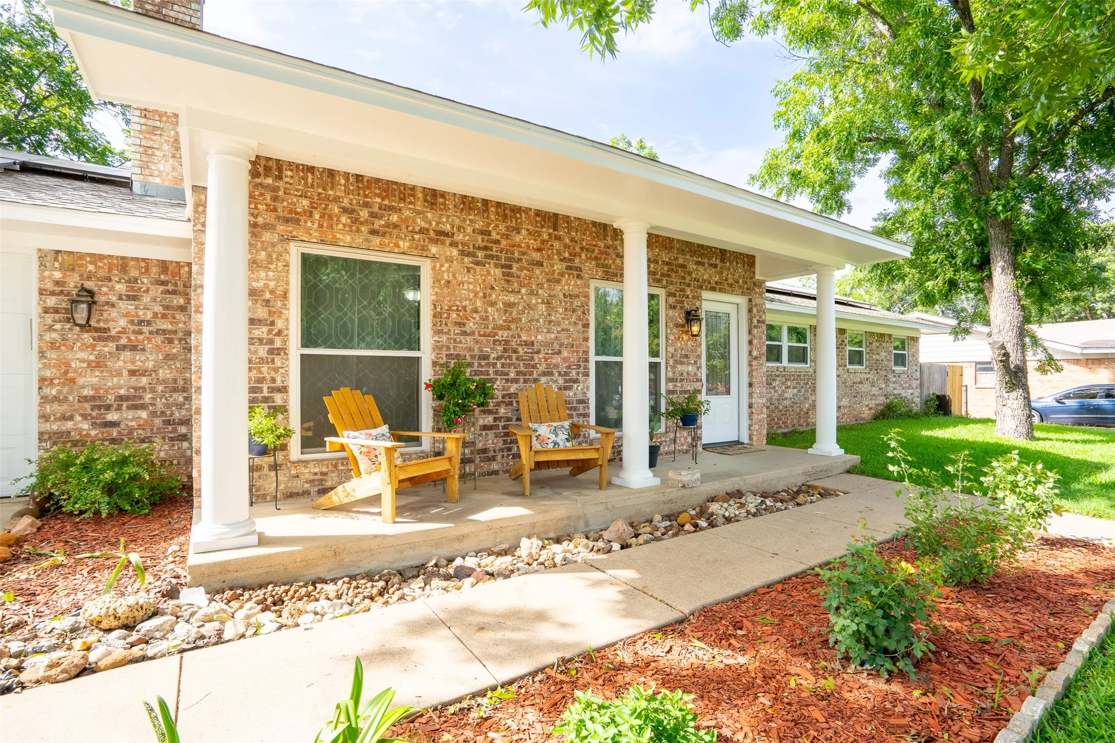 Single Family Residence For Sale in Erath County , 1479 Lockwood Street, Stephenville, Texas 76401, 4 Bedrooms, 3 Bathrooms, 2 Garage spaces, 2,175 Sqft, built in 1977, Price $415,000, mls#21336135, Real Estate Agent in Stephenville, Homes For Sale in Erath county, Homes For Sale in Stephenville, Realtor in Stephenville Texas, Real Estate Brokerage Independent Realty Texas, Luminita Cordes Realtor
