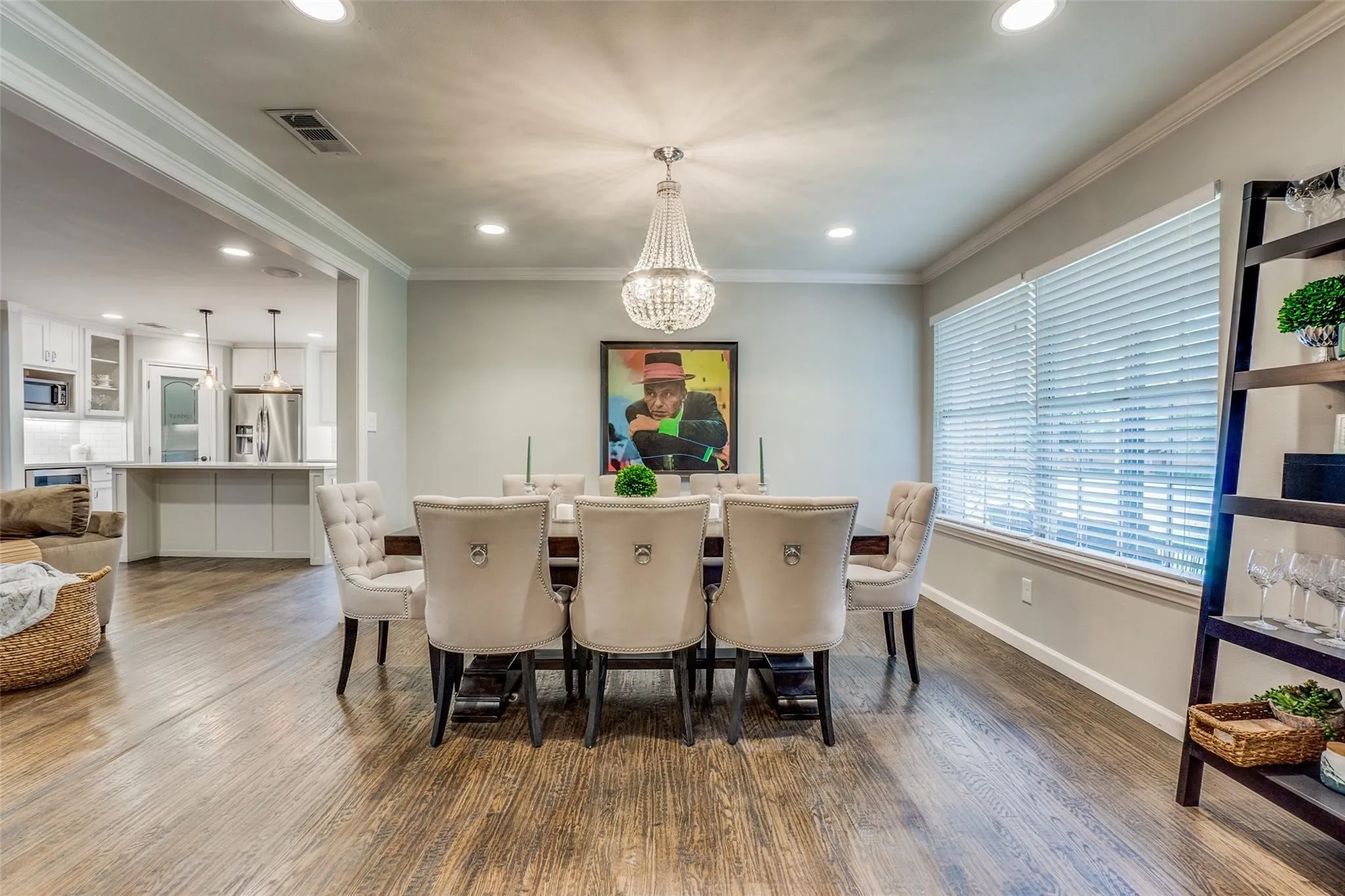 Single Family Residence For Rent in Dallas County , 6711 Kingsbury Drive, Dallas, Texas 75231, 4 Bedroom, 4 Bathroom, 2 Garage spaces, 1,911 Sqft, built in 1963, mls#21338771, Real Estate Agent in Dallas, Homes For Rent in Dallas county, Homes For Rent in Dallas, Realtor in Dallas Texas, Real Estate Brokerage Independent Realty Texas, Luminita Cordes Realtor