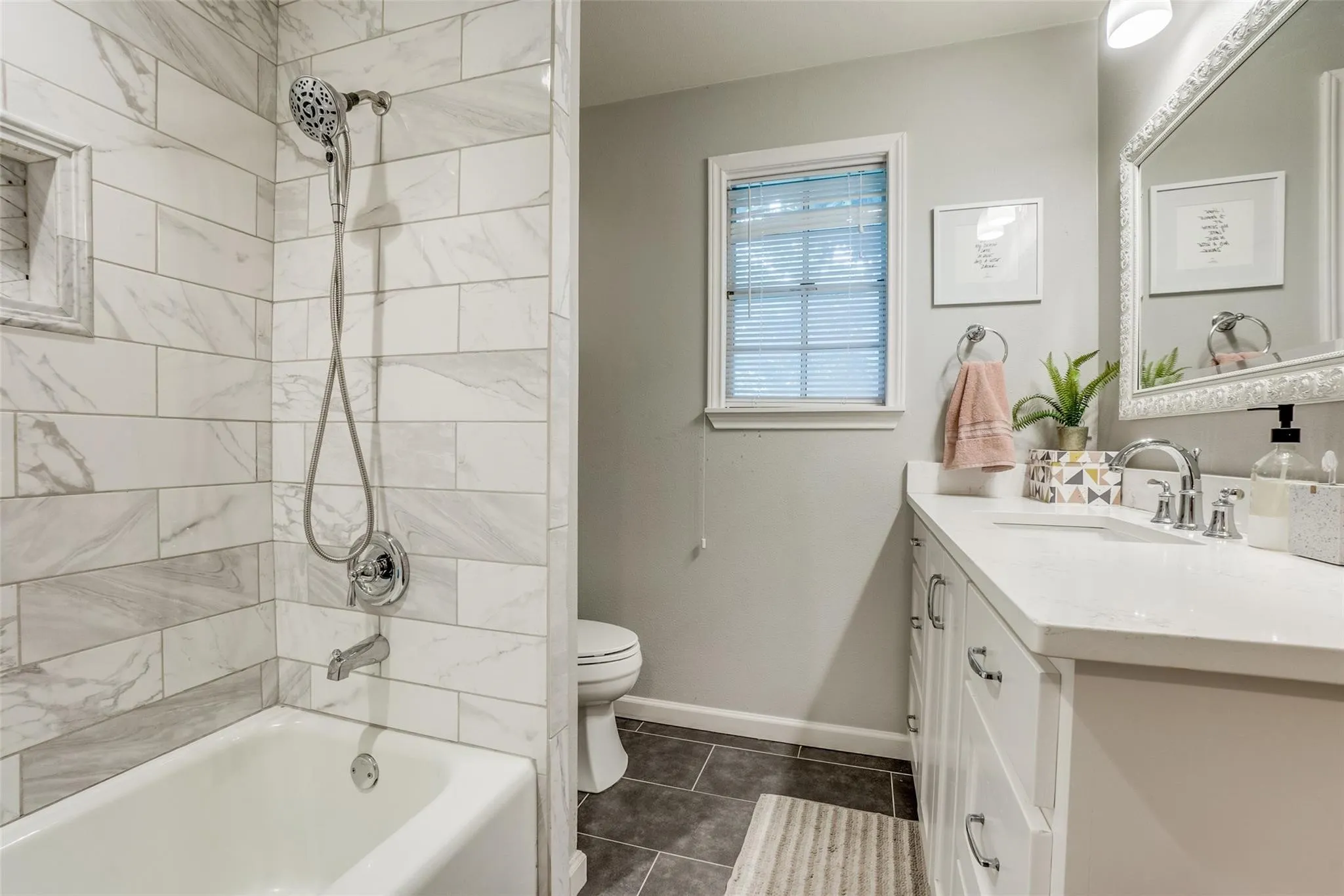 Single Family Residence For Rent in Dallas County , 6711 Kingsbury Drive, Dallas, Texas 75231, 4 Bedroom, 4 Bathroom, 2 Garage spaces, 1,911 Sqft, built in 1963, mls#21338771, Real Estate Agent in Dallas, Homes For Rent in Dallas county, Homes For Rent in Dallas, Realtor in Dallas Texas, Real Estate Brokerage Independent Realty Texas, Luminita Cordes Realtor