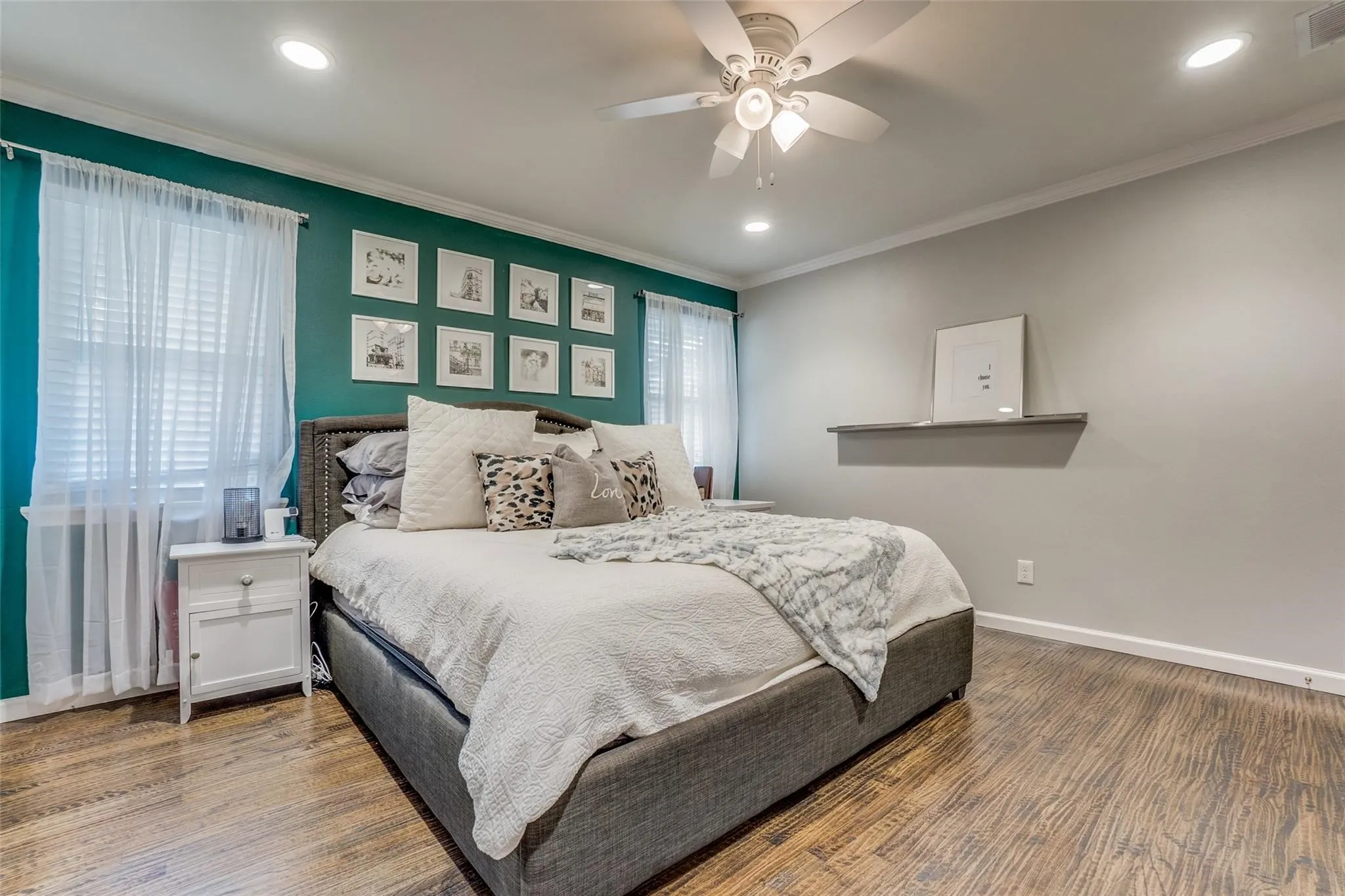 Single Family Residence For Rent in Dallas County , 6711 Kingsbury Drive, Dallas, Texas 75231, 4 Bedroom, 4 Bathroom, 2 Garage spaces, 1,911 Sqft, built in 1963, mls#21338771, Real Estate Agent in Dallas, Homes For Rent in Dallas county, Homes For Rent in Dallas, Realtor in Dallas Texas, Real Estate Brokerage Independent Realty Texas, Luminita Cordes Realtor