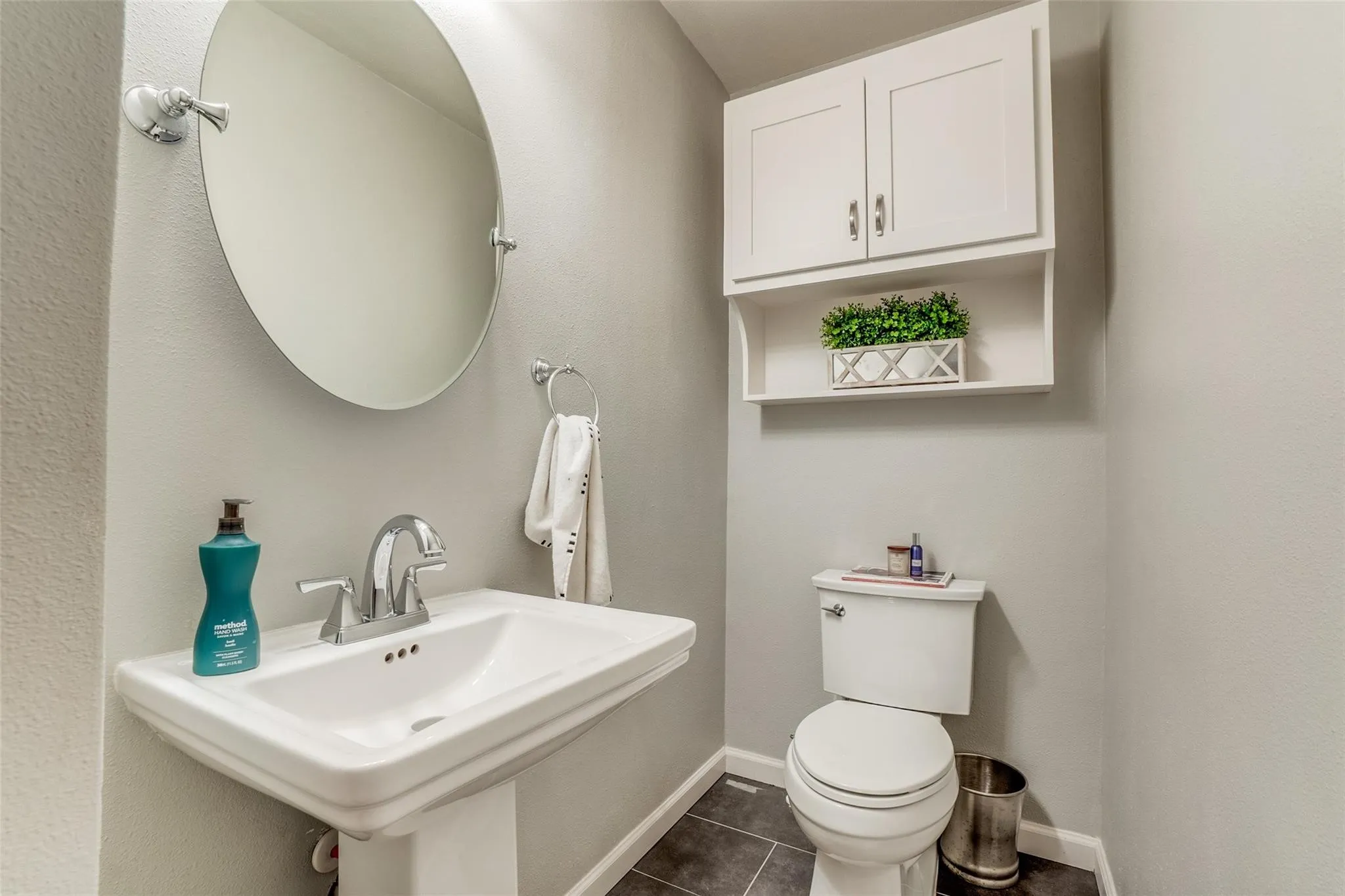 Single Family Residence For Rent in Dallas County , 6711 Kingsbury Drive, Dallas, Texas 75231, 4 Bedroom, 4 Bathroom, 2 Garage spaces, 1,911 Sqft, built in 1963, mls#21338771, Real Estate Agent in Dallas, Homes For Rent in Dallas county, Homes For Rent in Dallas, Realtor in Dallas Texas, Real Estate Brokerage Independent Realty Texas, Luminita Cordes Realtor