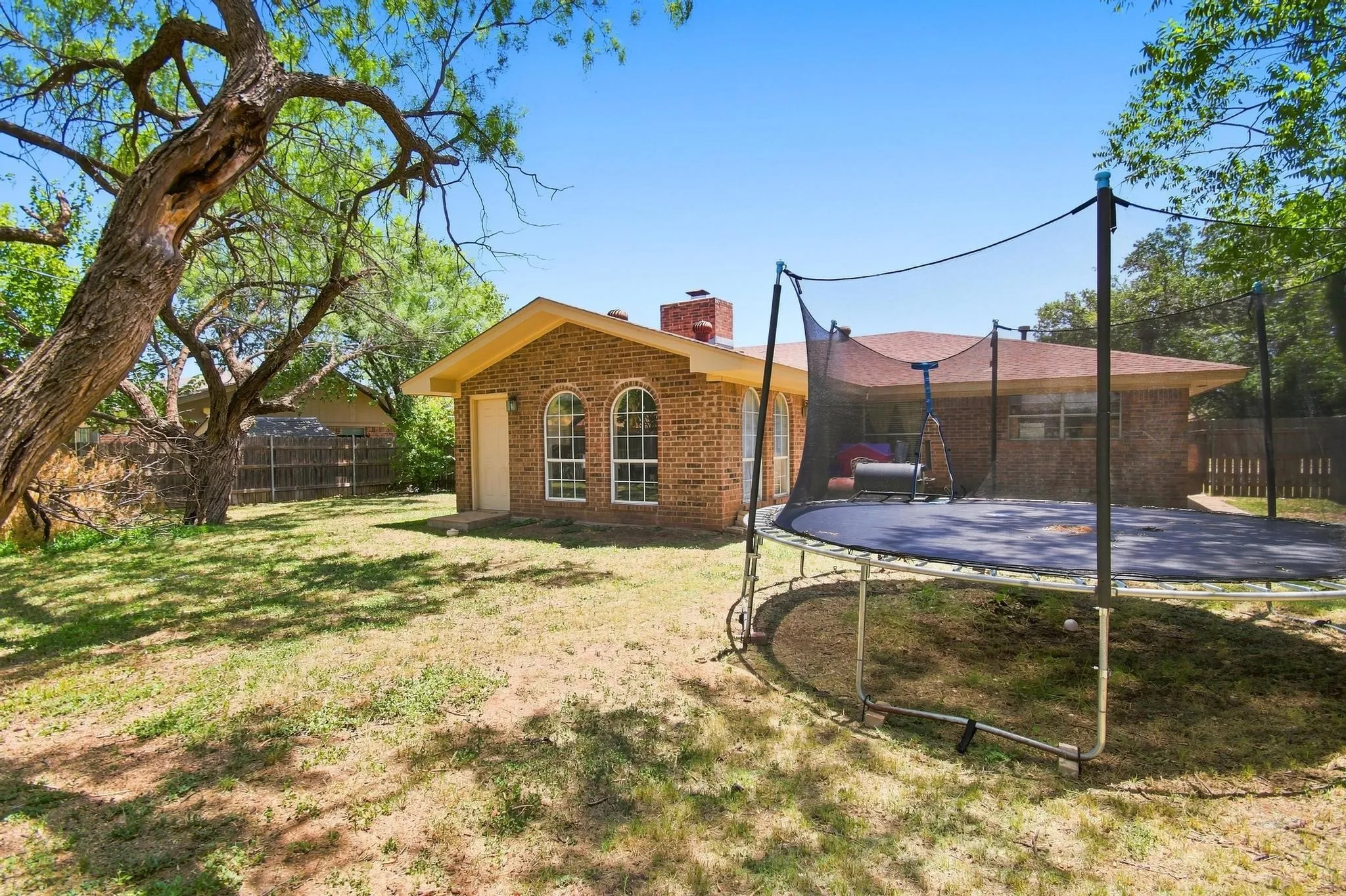 Single Family Residence For Sale in Taylor County , 1134 Piedmont Drive, Abilene, Texas 79601, 3 Bedroom, 2 Bathroom, 2 Garage spaces, 1,936 Sqft, built in 1976, mls#21335722, Real Estate Agent in Abilene, Homes For Sale in Taylor county, Homes For Sale in Abilene, Realtor in Abilene Texas, Real Estate Brokerage Independent Realty Texas, Luminita Cordes Realtor