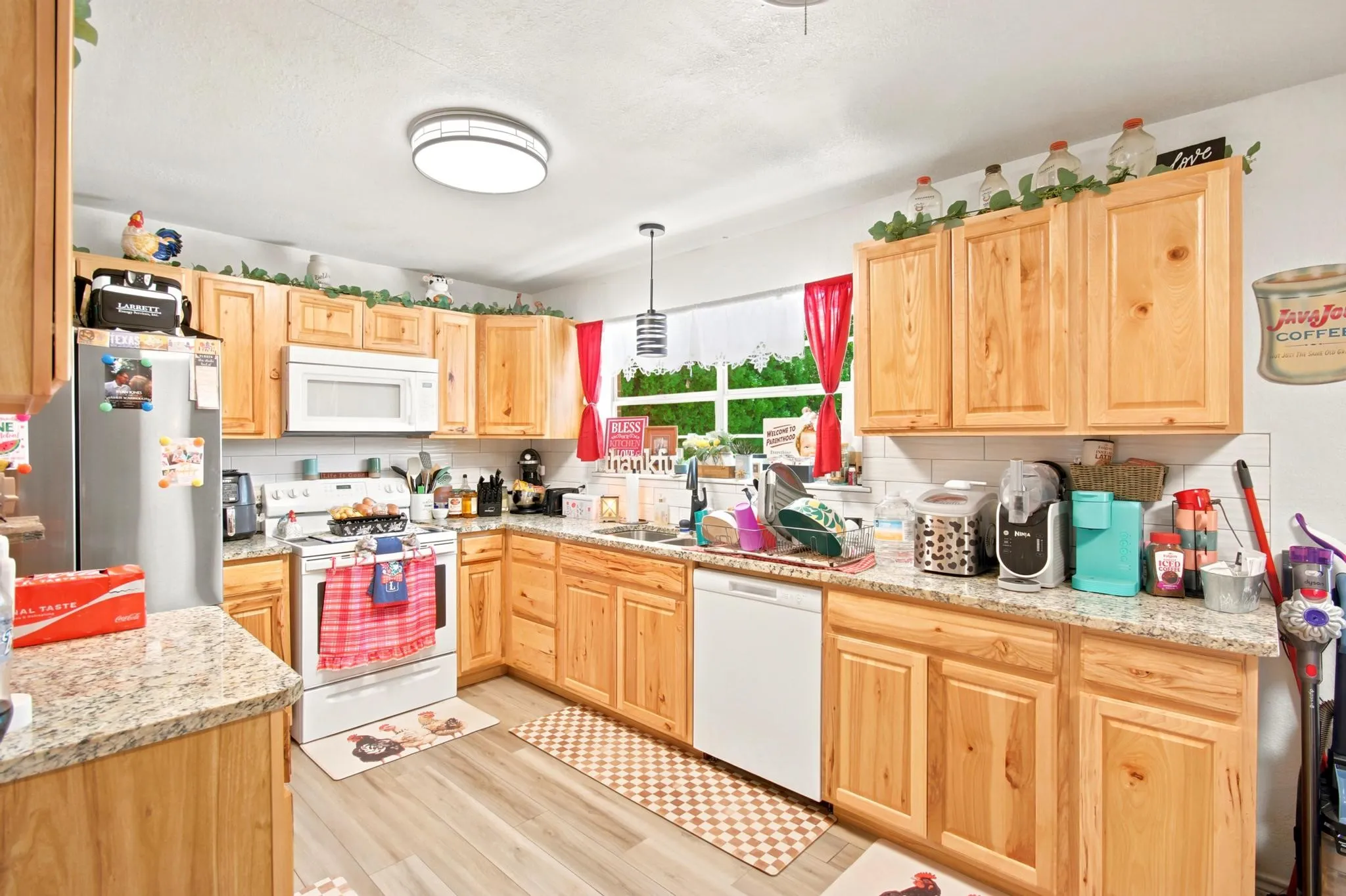 Single Family Residence For Sale in Taylor County , 1134 Piedmont Drive, Abilene, Texas 79601, 3 Bedroom, 2 Bathroom, 2 Garage spaces, 1,936 Sqft, built in 1976, mls#21335722, Real Estate Agent in Abilene, Homes For Sale in Taylor county, Homes For Sale in Abilene, Realtor in Abilene Texas, Real Estate Brokerage Independent Realty Texas, Luminita Cordes Realtor