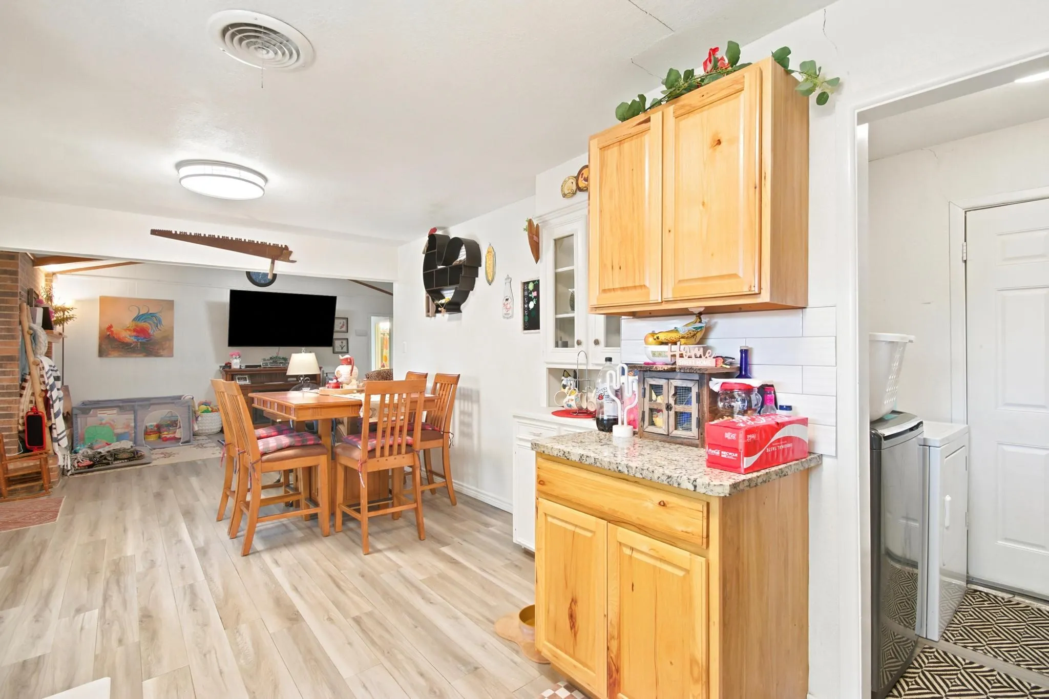 Single Family Residence For Sale in Taylor County , 1134 Piedmont Drive, Abilene, Texas 79601, 3 Bedroom, 2 Bathroom, 2 Garage spaces, 1,936 Sqft, built in 1976, mls#21335722, Real Estate Agent in Abilene, Homes For Sale in Taylor county, Homes For Sale in Abilene, Realtor in Abilene Texas, Real Estate Brokerage Independent Realty Texas, Luminita Cordes Realtor