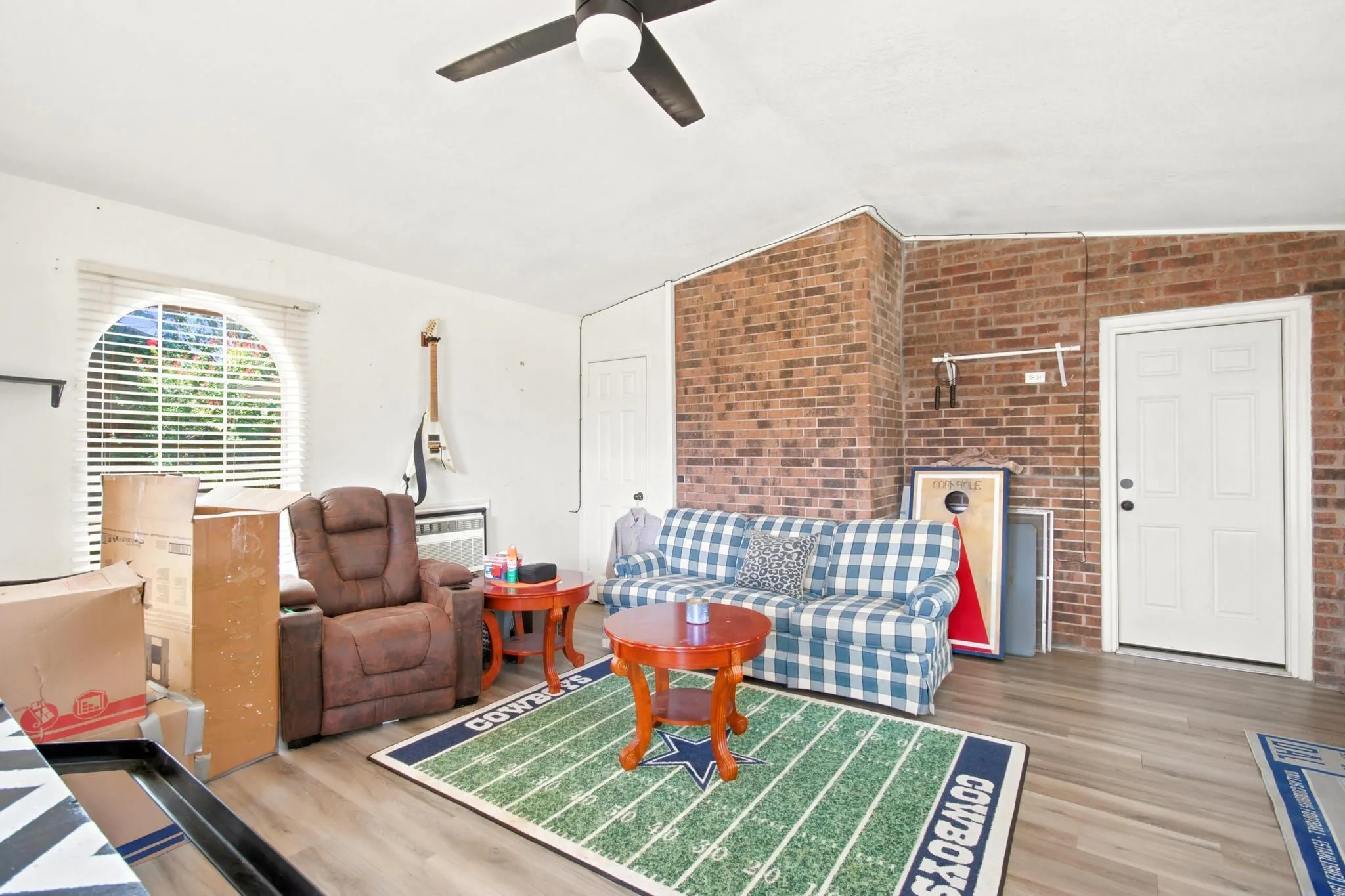 Single Family Residence For Sale in Taylor County , 1134 Piedmont Drive, Abilene, Texas 79601, 3 Bedroom, 2 Bathroom, 2 Garage spaces, 1,936 Sqft, built in 1976, mls#21335722, Real Estate Agent in Abilene, Homes For Sale in Taylor county, Homes For Sale in Abilene, Realtor in Abilene Texas, Real Estate Brokerage Independent Realty Texas, Luminita Cordes Realtor