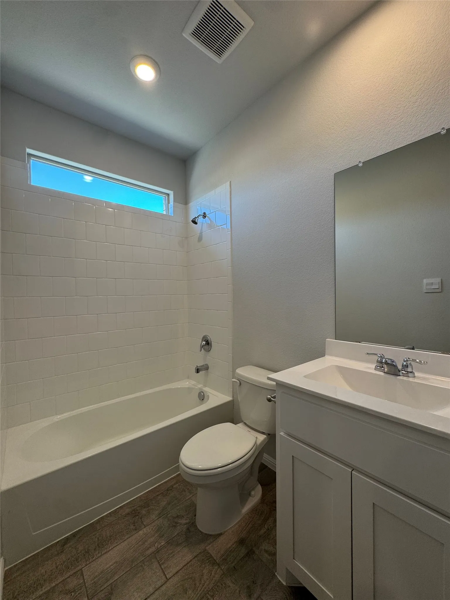 Single Family Residence For Rent in Tarrant County , 912 Rothville Lane, Fort Worth, Texas 76108, 4 Bedroom, 3 Bathroom, 2 Garage spaces, 2,304 Sqft, built in 2023, mls#21338772, Real Estate Agent in Fort Worth, Homes For Rent in Tarrant county, Homes For Rent in Fort Worth, Realtor in Fort Worth Texas, Real Estate Brokerage Independent Realty Texas, Luminita Cordes Realtor