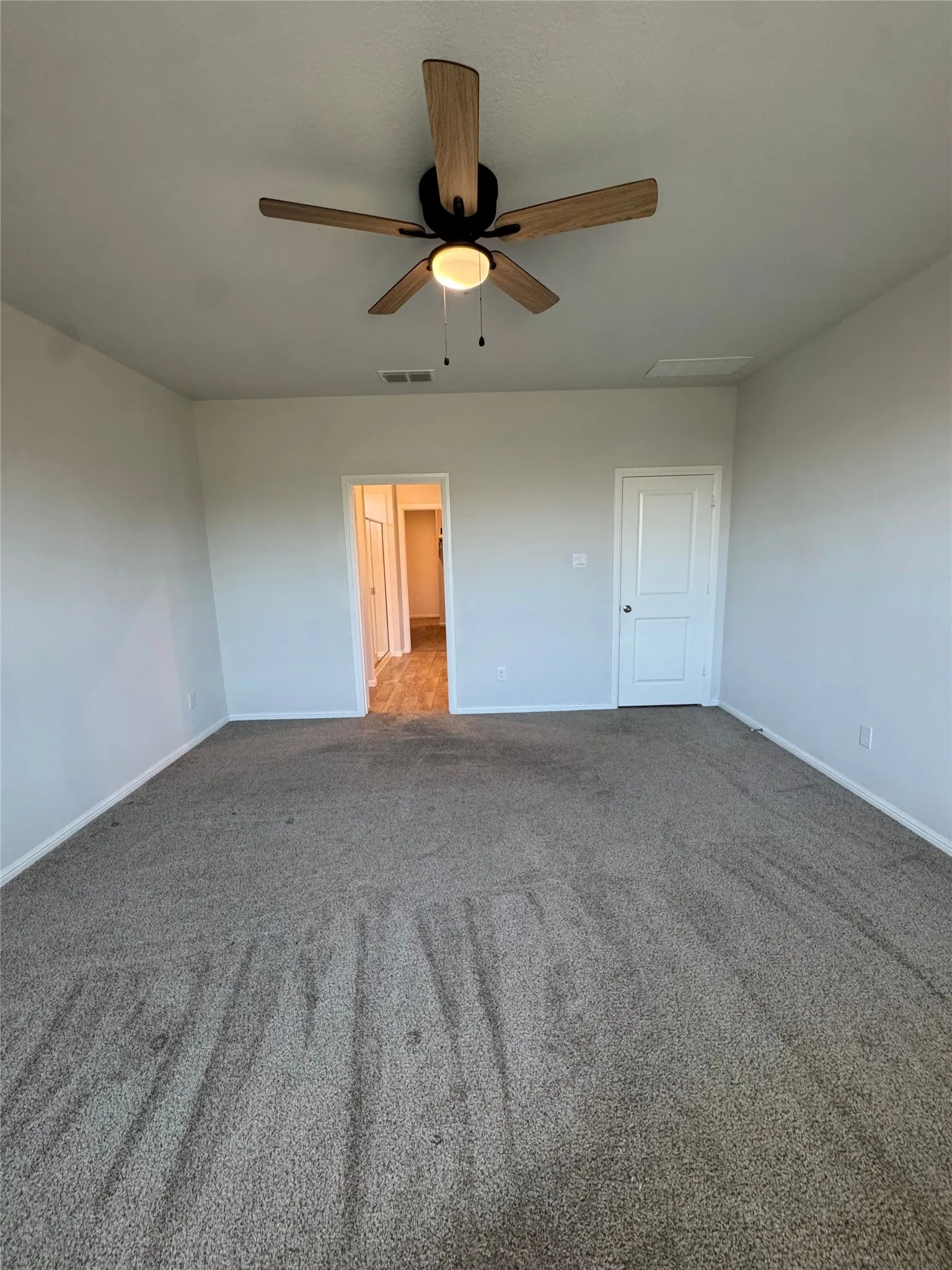 Single Family Residence For Rent in Tarrant County , 912 Rothville Lane, Fort Worth, Texas 76108, 4 Bedroom, 3 Bathroom, 2 Garage spaces, 2,304 Sqft, built in 2023, mls#21338772, Real Estate Agent in Fort Worth, Homes For Rent in Tarrant county, Homes For Rent in Fort Worth, Realtor in Fort Worth Texas, Real Estate Brokerage Independent Realty Texas, Luminita Cordes Realtor