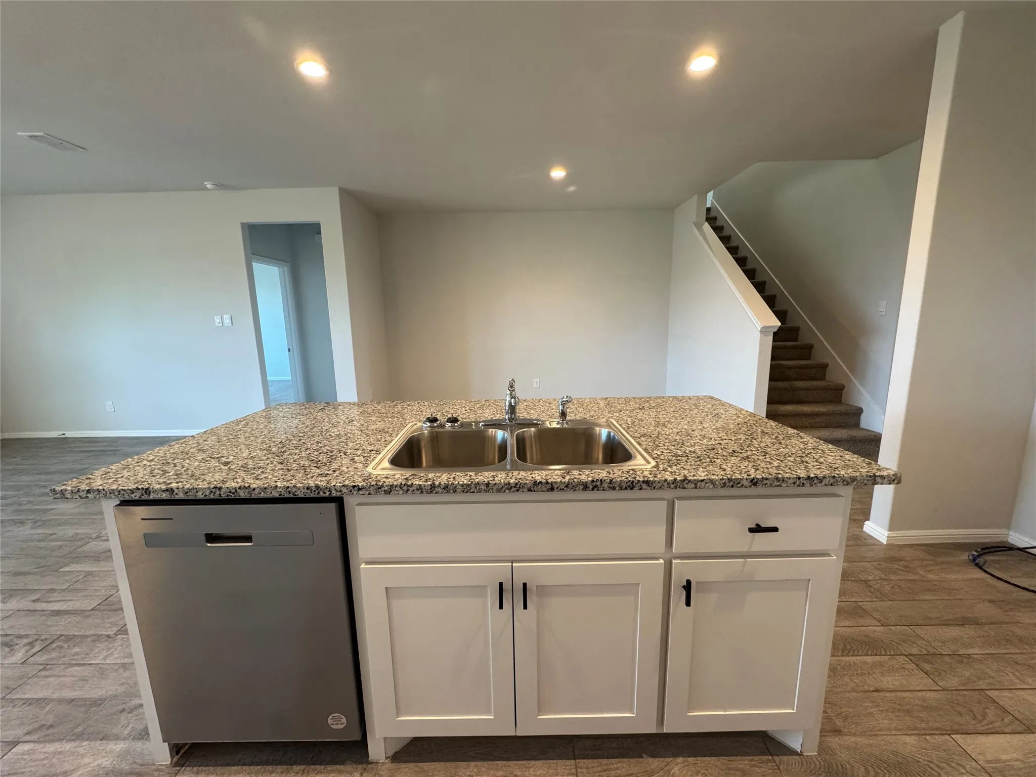 Single Family Residence For Rent in Tarrant County , 912 Rothville Lane, Fort Worth, Texas 76108, 4 Bedroom, 3 Bathroom, 2 Garage spaces, 2,304 Sqft, built in 2023, mls#21338772, Real Estate Agent in Fort Worth, Homes For Rent in Tarrant county, Homes For Rent in Fort Worth, Realtor in Fort Worth Texas, Real Estate Brokerage Independent Realty Texas, Luminita Cordes Realtor