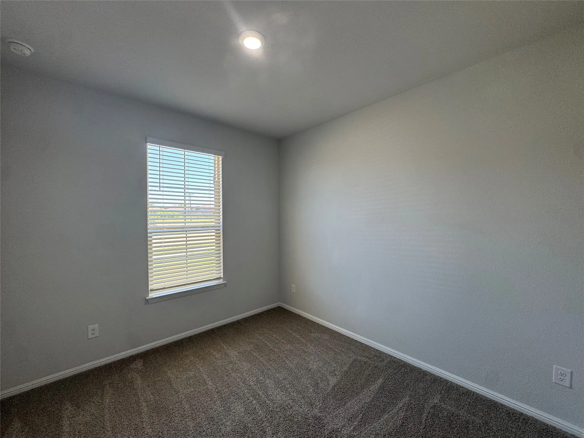 Single Family Residence For Rent in Tarrant County , 912 Rothville Lane, Fort Worth, Texas 76108, 4 Bedroom, 3 Bathroom, 2 Garage spaces, 2,304 Sqft, built in 2023, mls#21338772, Real Estate Agent in Fort Worth, Homes For Rent in Tarrant county, Homes For Rent in Fort Worth, Realtor in Fort Worth Texas, Real Estate Brokerage Independent Realty Texas, Luminita Cordes Realtor