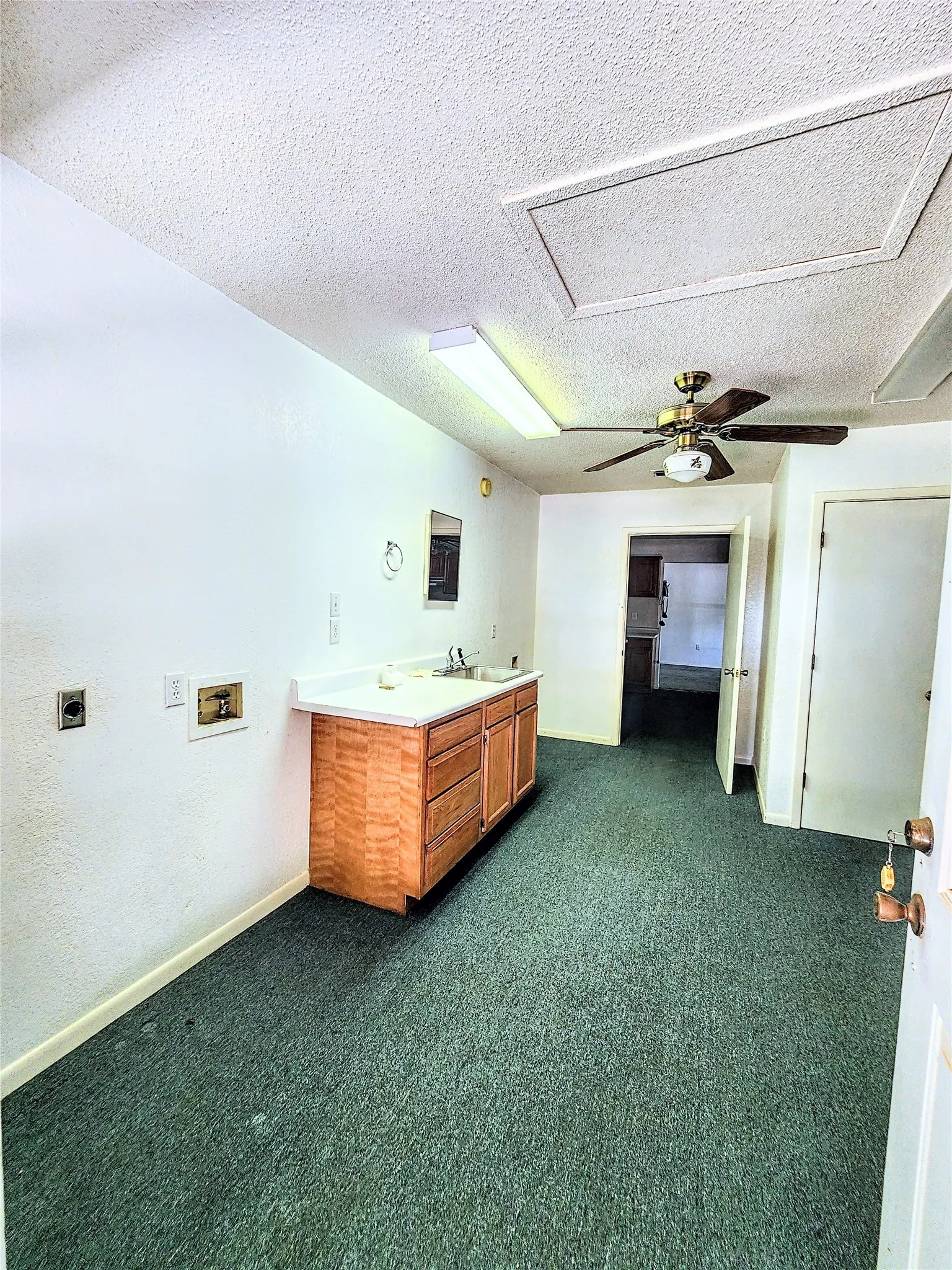 Single Family Residence For Sale in Taylor County , 286 CR 271, Abilene, Texas 79562, 3 Bedroom, 3 Bathroom, 8 Garage spaces, 2,560 Sqft, built in 1994, mls#21338774, Real Estate Agent in Abilene, Homes For Sale in Taylor county, Homes For Sale in Abilene, Realtor in Abilene Texas, Real Estate Brokerage Independent Realty Texas, Luminita Cordes Realtor