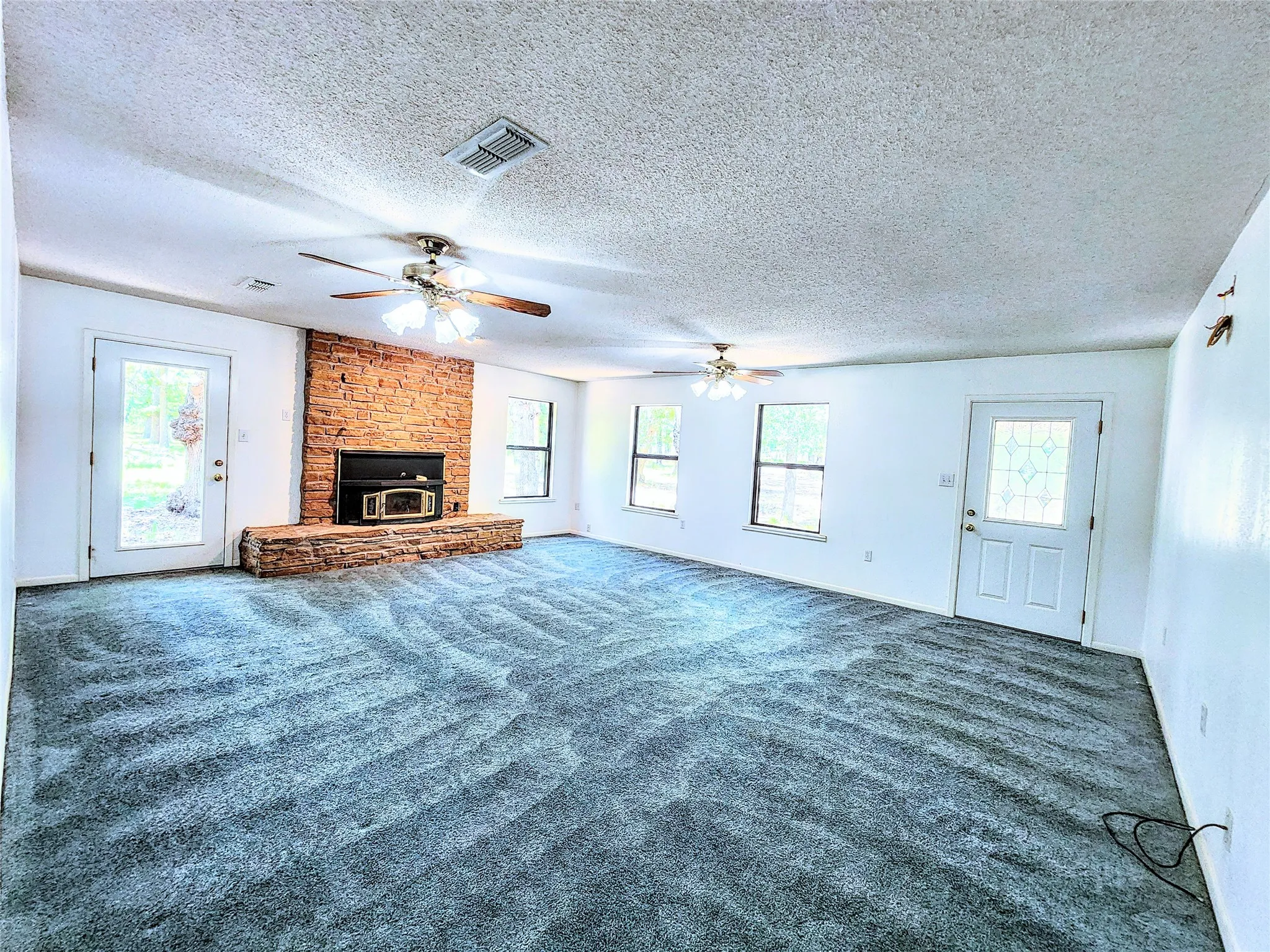 Single Family Residence For Sale in Taylor County , 286 CR 271, Abilene, Texas 79562, 3 Bedroom, 3 Bathroom, 8 Garage spaces, 2,560 Sqft, built in 1994, mls#21338774, Real Estate Agent in Abilene, Homes For Sale in Taylor county, Homes For Sale in Abilene, Realtor in Abilene Texas, Real Estate Brokerage Independent Realty Texas, Luminita Cordes Realtor