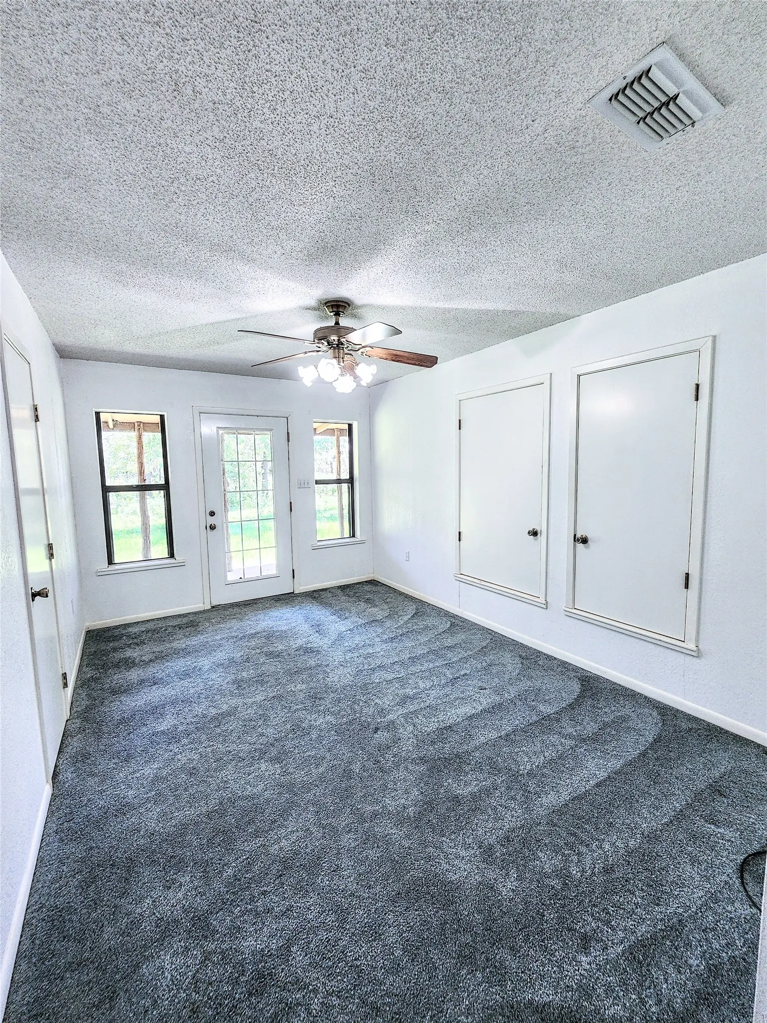 Single Family Residence For Sale in Taylor County , 286 CR 271, Abilene, Texas 79562, 3 Bedroom, 3 Bathroom, 8 Garage spaces, 2,560 Sqft, built in 1994, mls#21338774, Real Estate Agent in Abilene, Homes For Sale in Taylor county, Homes For Sale in Abilene, Realtor in Abilene Texas, Real Estate Brokerage Independent Realty Texas, Luminita Cordes Realtor