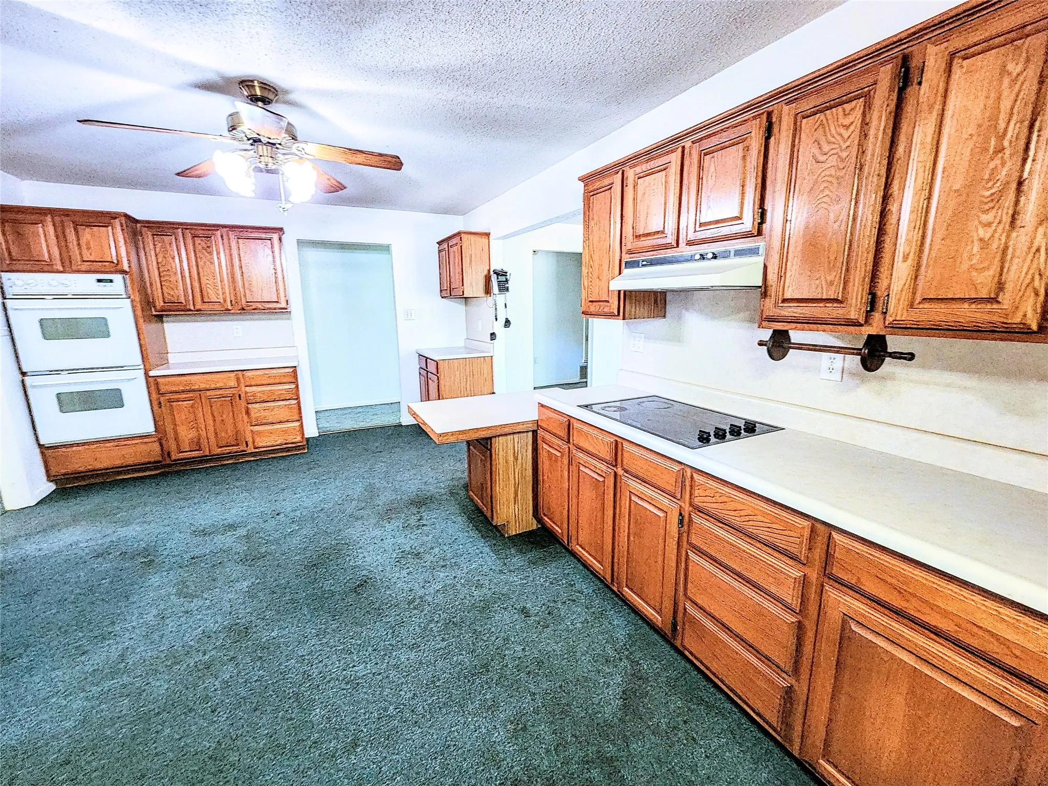 Single Family Residence For Sale in Taylor County , 286 CR 271, Abilene, Texas 79562, 3 Bedroom, 3 Bathroom, 8 Garage spaces, 2,560 Sqft, built in 1994, mls#21338774, Real Estate Agent in Abilene, Homes For Sale in Taylor county, Homes For Sale in Abilene, Realtor in Abilene Texas, Real Estate Brokerage Independent Realty Texas, Luminita Cordes Realtor