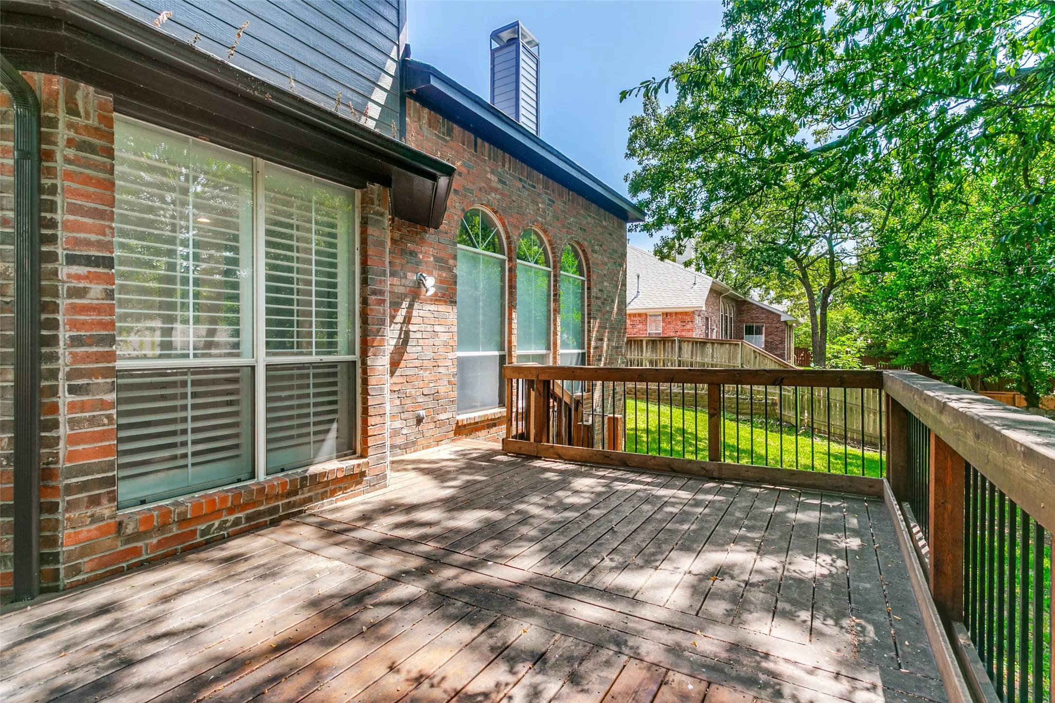 Single Family Residence For Sale in Tarrant County , 2811 Stonehurst Drive, Grapevine, Texas 76051, 4 Bedroom, 3 Bathroom, 2 Garage spaces, 3,088 Sqft, built in 1997, mls#21338016, Real Estate Agent in Grapevine, Homes For Sale in Tarrant county, Homes For Sale in Grapevine, Realtor in Grapevine Texas, Real Estate Brokerage Independent Realty Texas, Luminita Cordes Realtor