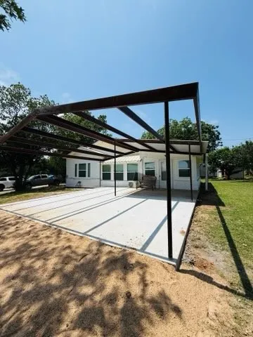 Farm For Sale in Comanche County , 401 County Road 326, Comanche, Texas 76442, 3 Bedroom, 2 Bathroom, Garage spaces, 2,553 Sqft, built in 1942, mls#21338777, Real Estate Agent in Comanche, Homes For Sale in Comanche county, Homes For Sale in Comanche, Realtor in Comanche Texas, Real Estate Brokerage Independent Realty Texas, Luminita Cordes Realtor