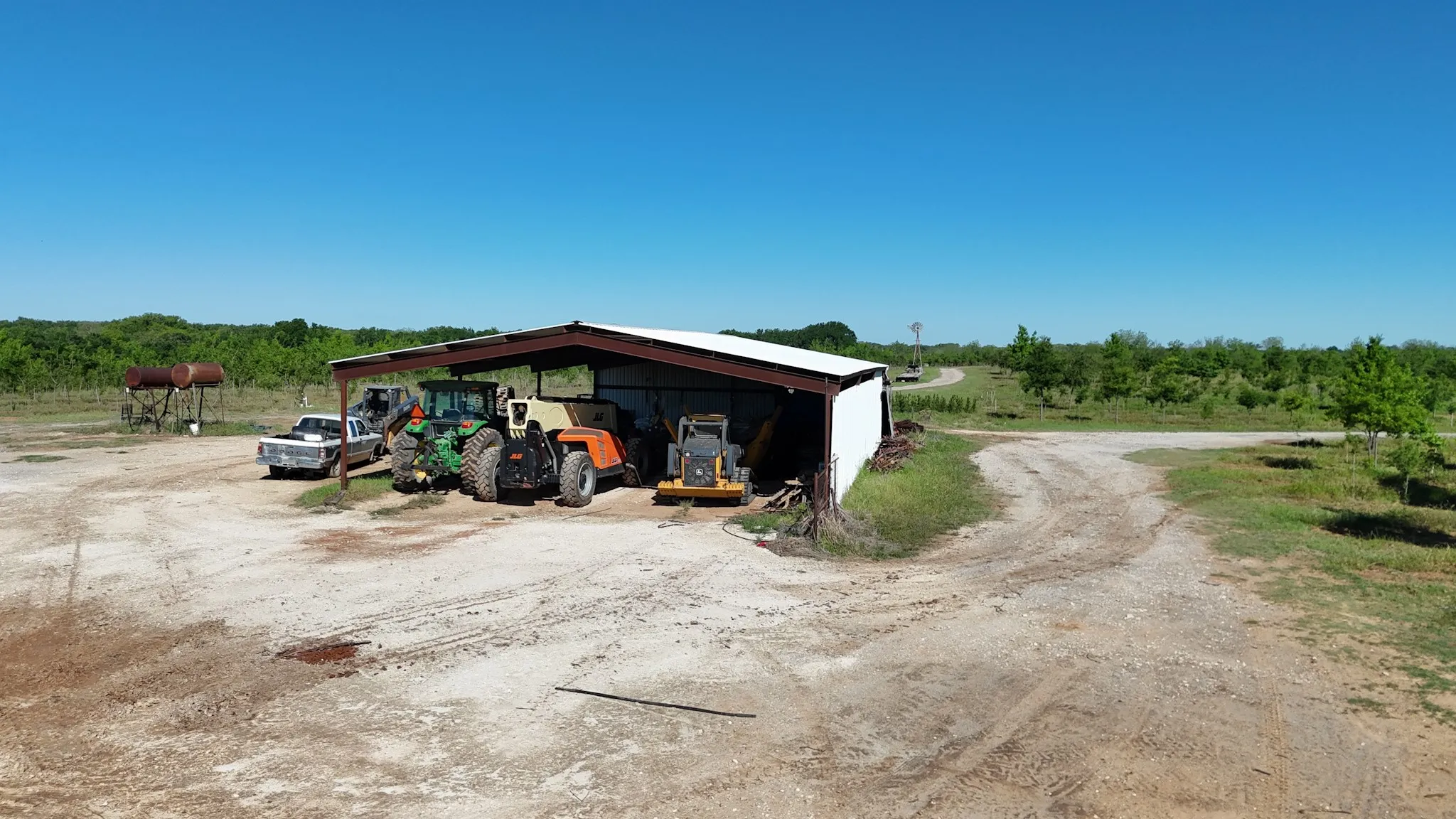Farm For Sale in Comanche County , 401 County Road 326, Comanche, Texas 76442, 3 Bedroom, 2 Bathroom, Garage spaces, 2,553 Sqft, built in 1942, mls#21338777, Real Estate Agent in Comanche, Homes For Sale in Comanche county, Homes For Sale in Comanche, Realtor in Comanche Texas, Real Estate Brokerage Independent Realty Texas, Luminita Cordes Realtor