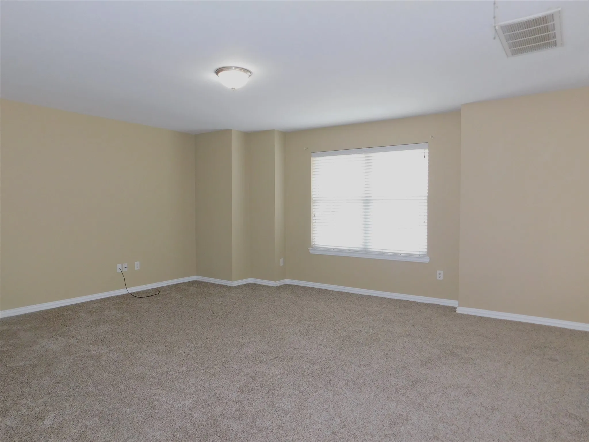 Single Family Residence For Rent in Denton County , 316 Hummingbird Drive, Little Elm, Texas 75068, 4 Bedroom, 4 Bathroom, 2 Garage spaces, 2,928 Sqft, built in 2006, mls#21338762, Real Estate Agent in Little Elm, Homes For Rent in Denton county, Homes For Rent in Little Elm, Realtor in Little Elm Texas, Real Estate Brokerage Independent Realty Texas, Luminita Cordes Realtor
