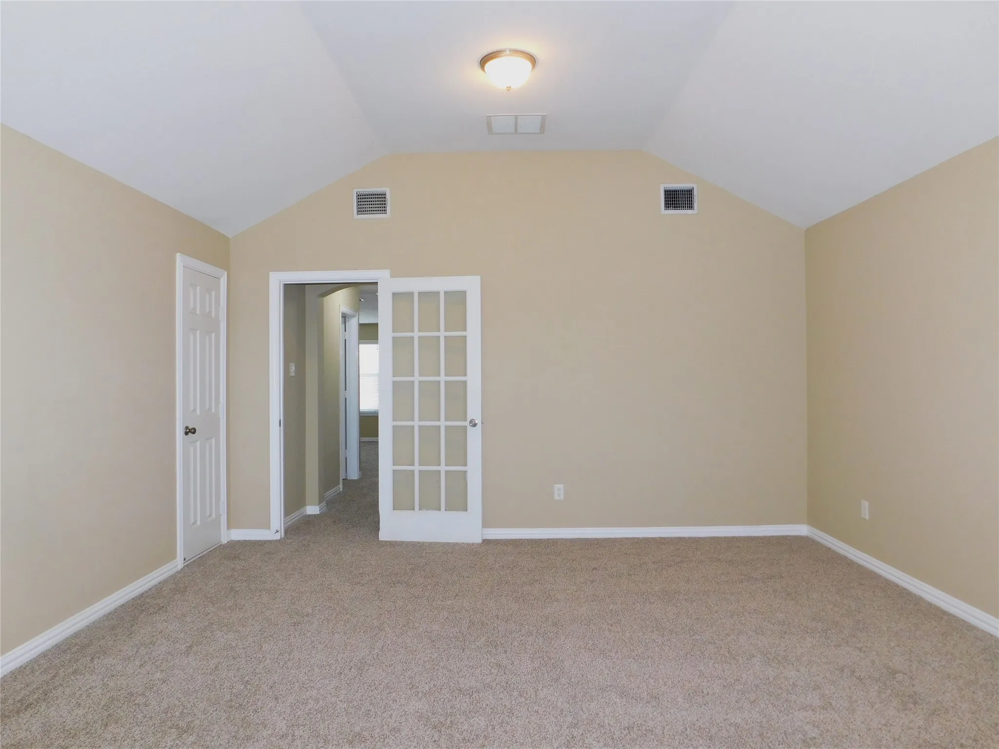 Single Family Residence For Rent in Denton County , 316 Hummingbird Drive, Little Elm, Texas 75068, 4 Bedroom, 4 Bathroom, 2 Garage spaces, 2,928 Sqft, built in 2006, mls#21338762, Real Estate Agent in Little Elm, Homes For Rent in Denton county, Homes For Rent in Little Elm, Realtor in Little Elm Texas, Real Estate Brokerage Independent Realty Texas, Luminita Cordes Realtor