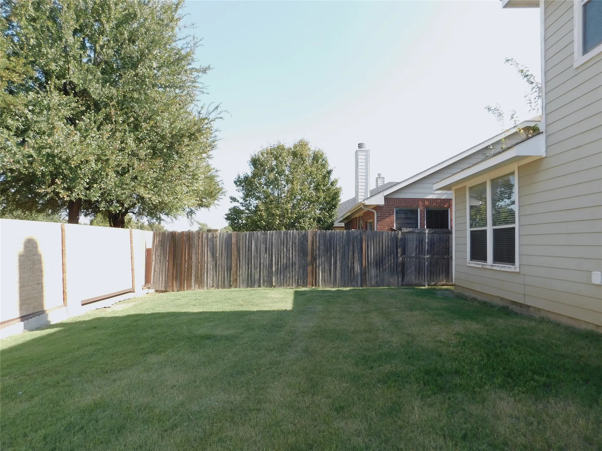 Single Family Residence For Rent in Denton County , 316 Hummingbird Drive, Little Elm, Texas 75068, 4 Bedroom, 4 Bathroom, 2 Garage spaces, 2,928 Sqft, built in 2006, mls#21338762, Real Estate Agent in Little Elm, Homes For Rent in Denton county, Homes For Rent in Little Elm, Realtor in Little Elm Texas, Real Estate Brokerage Independent Realty Texas, Luminita Cordes Realtor