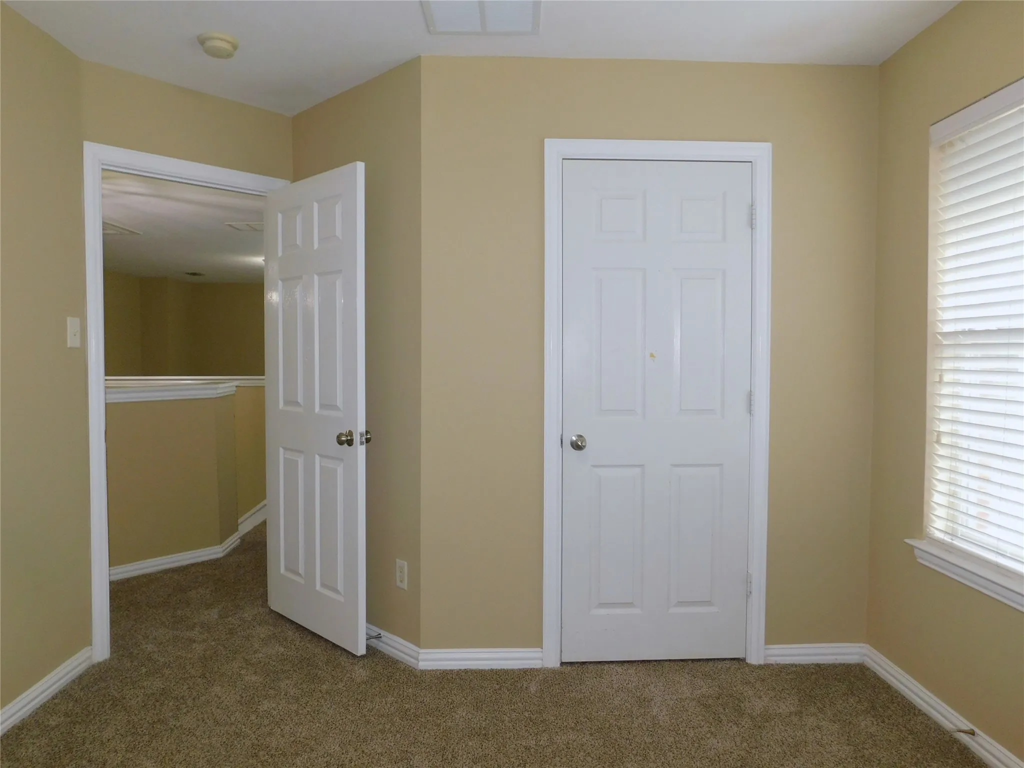Single Family Residence For Rent in Denton County , 316 Hummingbird Drive, Little Elm, Texas 75068, 4 Bedroom, 4 Bathroom, 2 Garage spaces, 2,928 Sqft, built in 2006, mls#21338762, Real Estate Agent in Little Elm, Homes For Rent in Denton county, Homes For Rent in Little Elm, Realtor in Little Elm Texas, Real Estate Brokerage Independent Realty Texas, Luminita Cordes Realtor