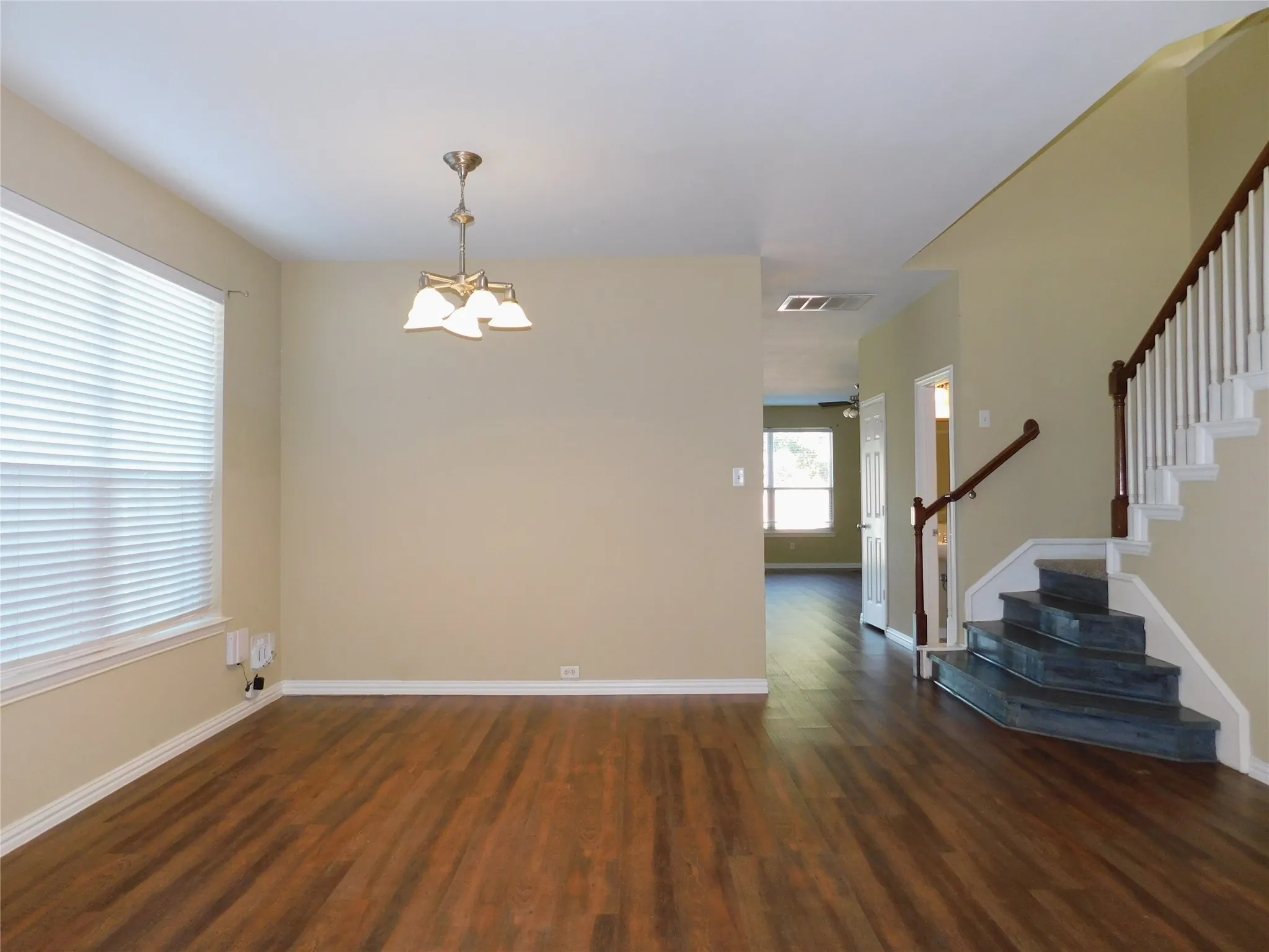 Single Family Residence For Rent in Denton County , 316 Hummingbird Drive, Little Elm, Texas 75068, 4 Bedroom, 4 Bathroom, 2 Garage spaces, 2,928 Sqft, built in 2006, mls#21338762, Real Estate Agent in Little Elm, Homes For Rent in Denton county, Homes For Rent in Little Elm, Realtor in Little Elm Texas, Real Estate Brokerage Independent Realty Texas, Luminita Cordes Realtor