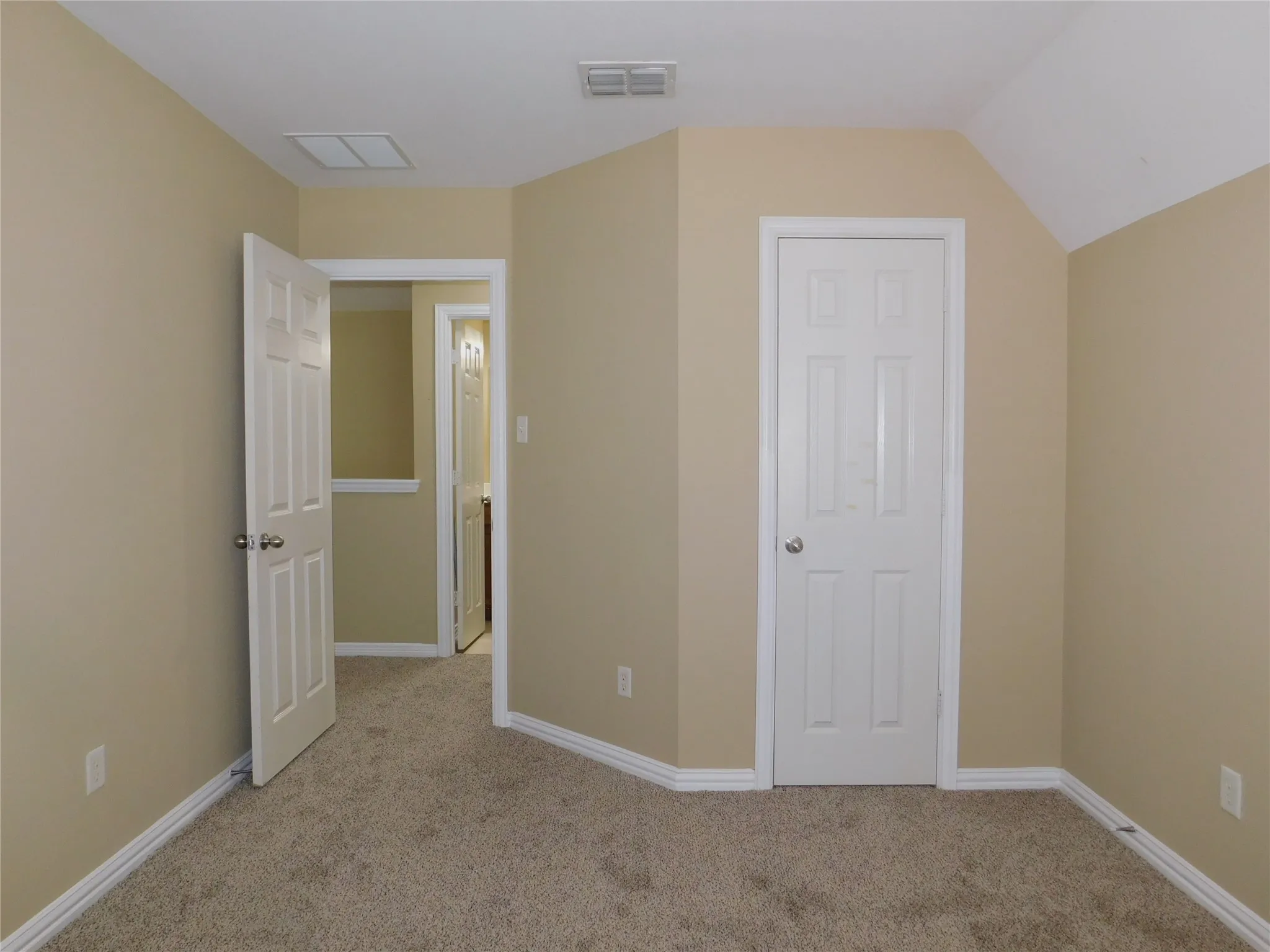 Single Family Residence For Rent in Denton County , 316 Hummingbird Drive, Little Elm, Texas 75068, 4 Bedroom, 4 Bathroom, 2 Garage spaces, 2,928 Sqft, built in 2006, mls#21338762, Real Estate Agent in Little Elm, Homes For Rent in Denton county, Homes For Rent in Little Elm, Realtor in Little Elm Texas, Real Estate Brokerage Independent Realty Texas, Luminita Cordes Realtor