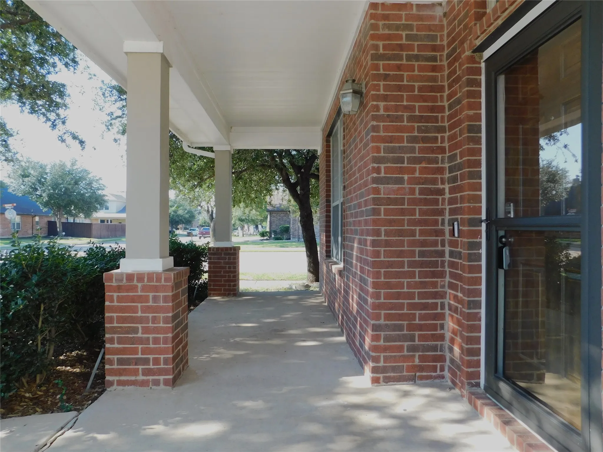 Single Family Residence For Rent in Denton County , 316 Hummingbird Drive, Little Elm, Texas 75068, 4 Bedroom, 4 Bathroom, 2 Garage spaces, 2,928 Sqft, built in 2006, mls#21338762, Real Estate Agent in Little Elm, Homes For Rent in Denton county, Homes For Rent in Little Elm, Realtor in Little Elm Texas, Real Estate Brokerage Independent Realty Texas, Luminita Cordes Realtor