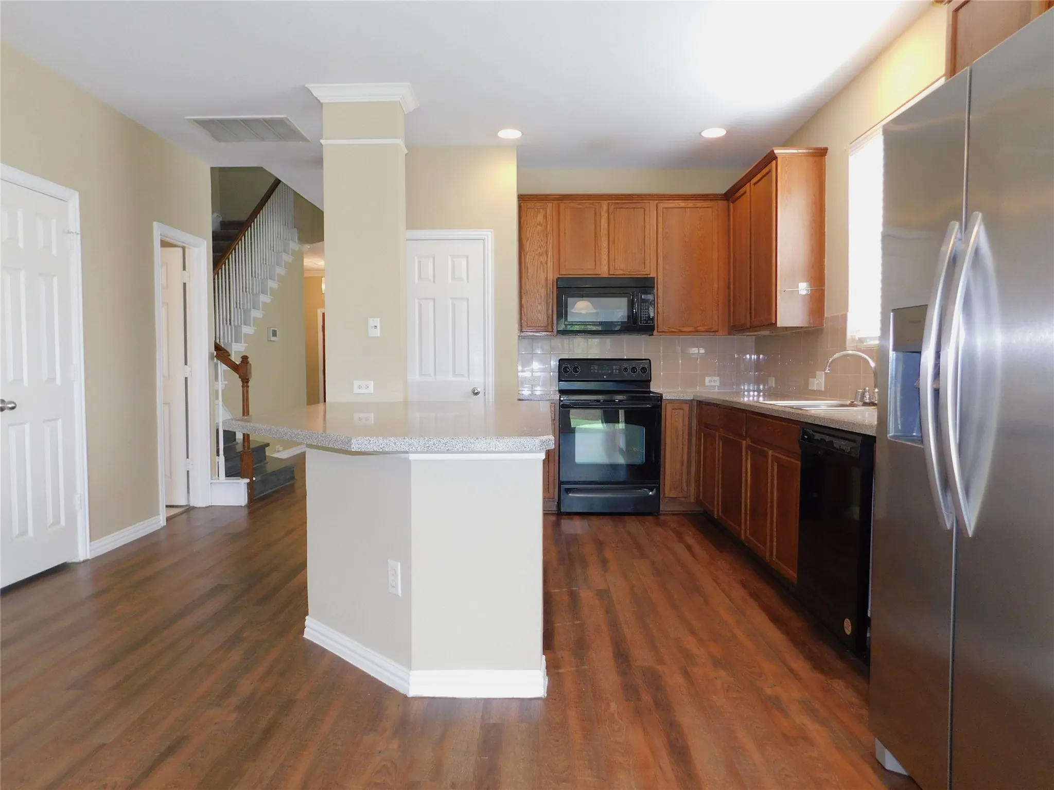 Single Family Residence For Rent in Denton County , 316 Hummingbird Drive, Little Elm, Texas 75068, 4 Bedroom, 4 Bathroom, 2 Garage spaces, 2,928 Sqft, built in 2006, mls#21338762, Real Estate Agent in Little Elm, Homes For Rent in Denton county, Homes For Rent in Little Elm, Realtor in Little Elm Texas, Real Estate Brokerage Independent Realty Texas, Luminita Cordes Realtor