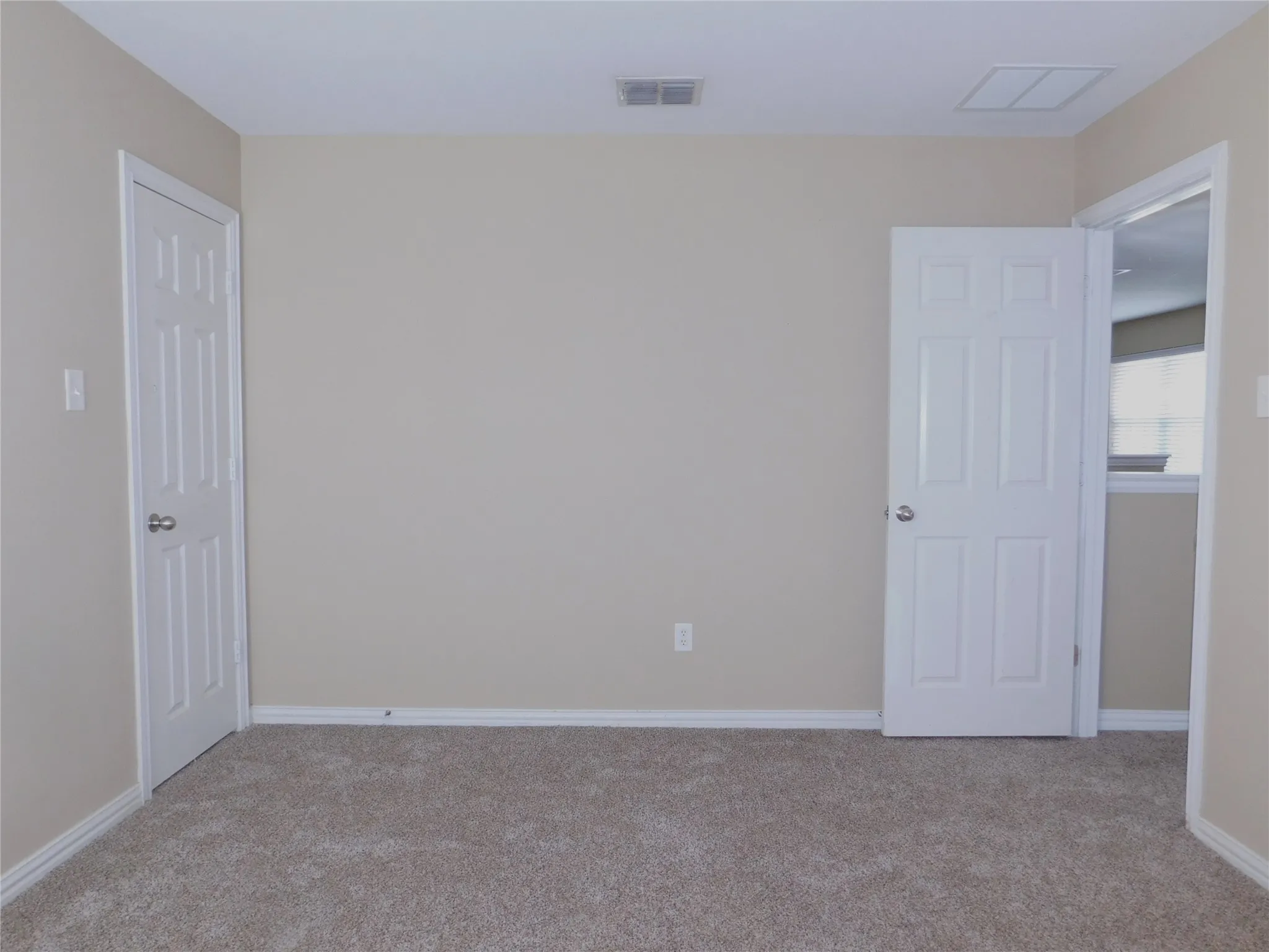 Single Family Residence For Rent in Denton County , 316 Hummingbird Drive, Little Elm, Texas 75068, 4 Bedroom, 4 Bathroom, 2 Garage spaces, 2,928 Sqft, built in 2006, mls#21338762, Real Estate Agent in Little Elm, Homes For Rent in Denton county, Homes For Rent in Little Elm, Realtor in Little Elm Texas, Real Estate Brokerage Independent Realty Texas, Luminita Cordes Realtor
