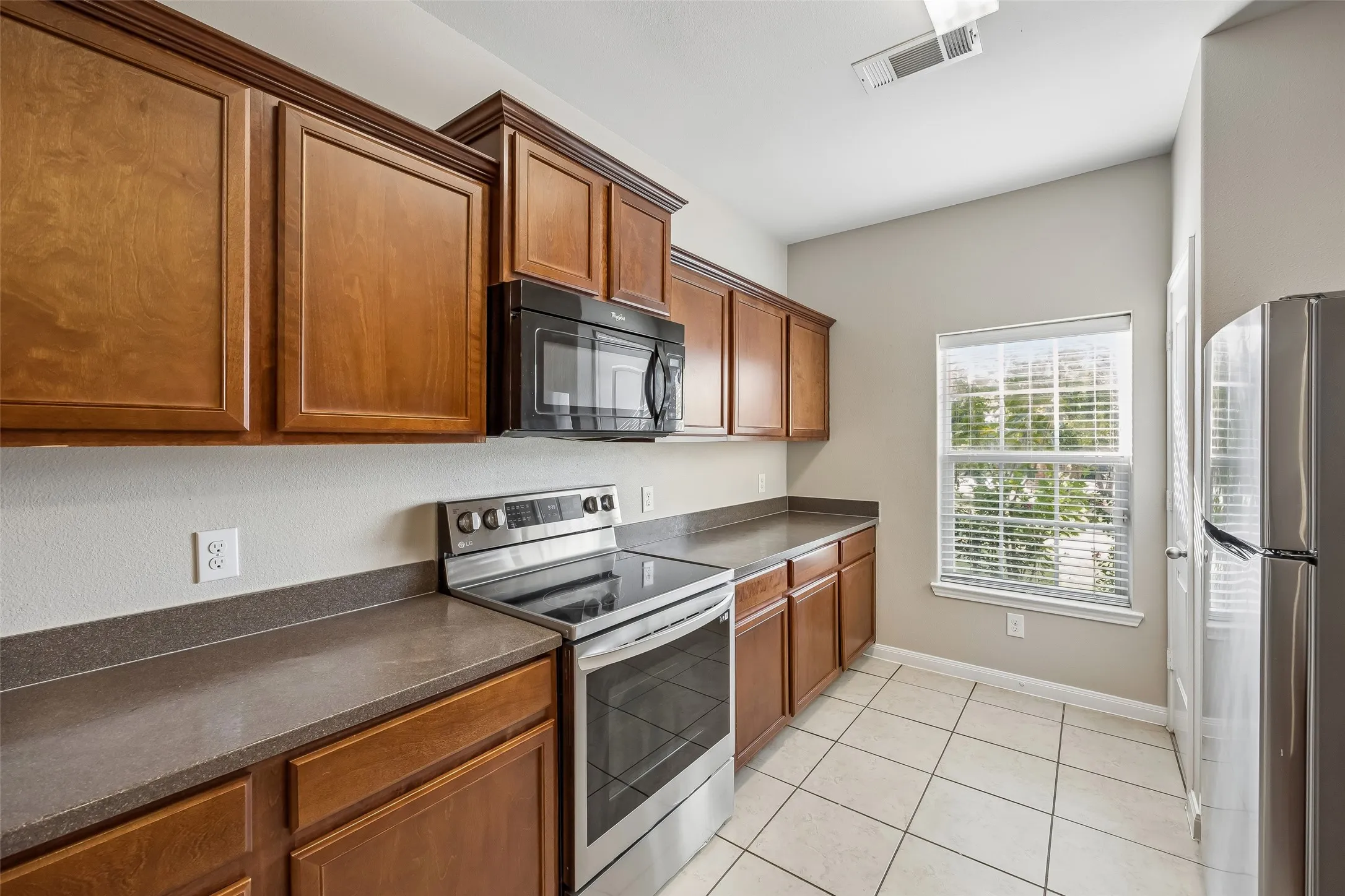 Single Family Residence For Sale in Tarrant County , 4709 Cedar Springs Drive, Fort Worth, Texas 76179, 5 Bedroom, 3 Bathroom, 2 Garage spaces, 2,536 Sqft, built in 2014, mls#21338745, Real Estate Agent in Fort Worth, Homes For Sale in Tarrant county, Homes For Sale in Fort Worth, Realtor in Fort Worth Texas, Real Estate Brokerage Independent Realty Texas, Luminita Cordes Realtor