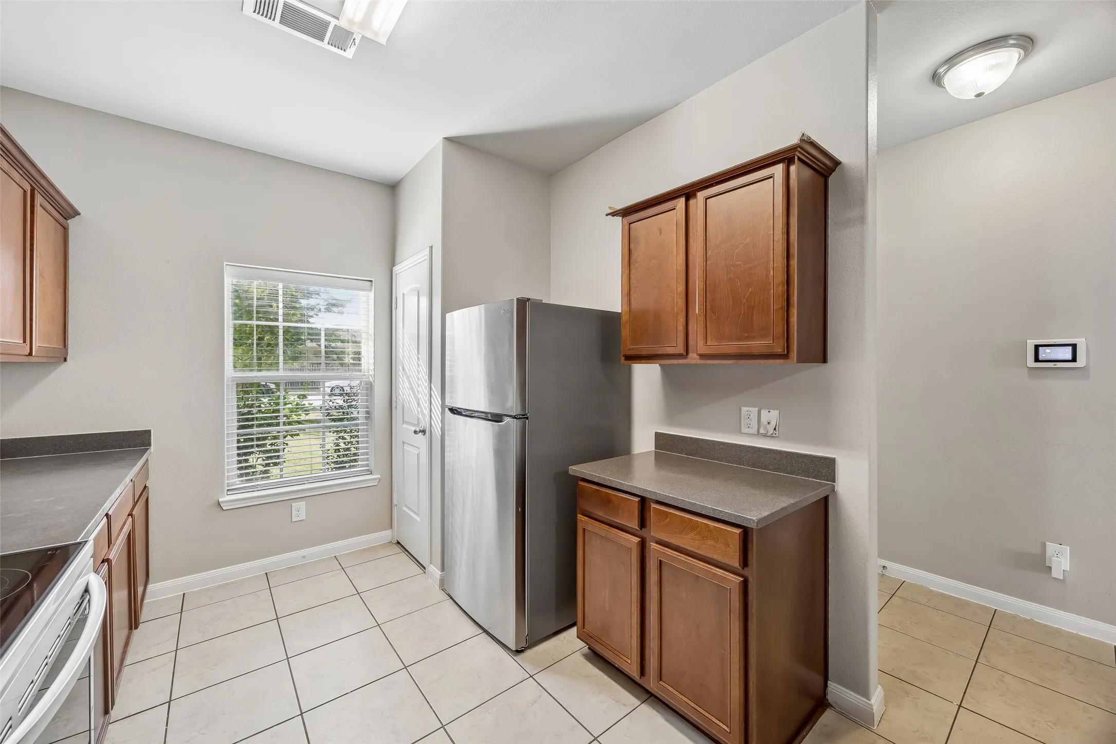 Single Family Residence For Sale in Tarrant County , 4709 Cedar Springs Drive, Fort Worth, Texas 76179, 5 Bedroom, 3 Bathroom, 2 Garage spaces, 2,536 Sqft, built in 2014, mls#21338745, Real Estate Agent in Fort Worth, Homes For Sale in Tarrant county, Homes For Sale in Fort Worth, Realtor in Fort Worth Texas, Real Estate Brokerage Independent Realty Texas, Luminita Cordes Realtor
