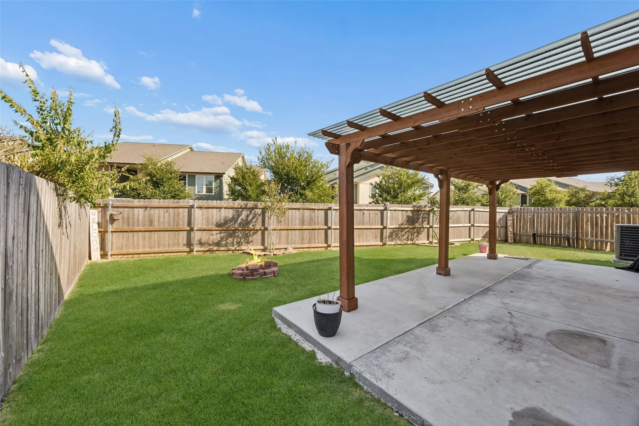 Single Family Residence For Sale in Tarrant County , 4709 Cedar Springs Drive, Fort Worth, Texas 76179, 5 Bedroom, 3 Bathroom, 2 Garage spaces, 2,536 Sqft, built in 2014, mls#21338745, Real Estate Agent in Fort Worth, Homes For Sale in Tarrant county, Homes For Sale in Fort Worth, Realtor in Fort Worth Texas, Real Estate Brokerage Independent Realty Texas, Luminita Cordes Realtor