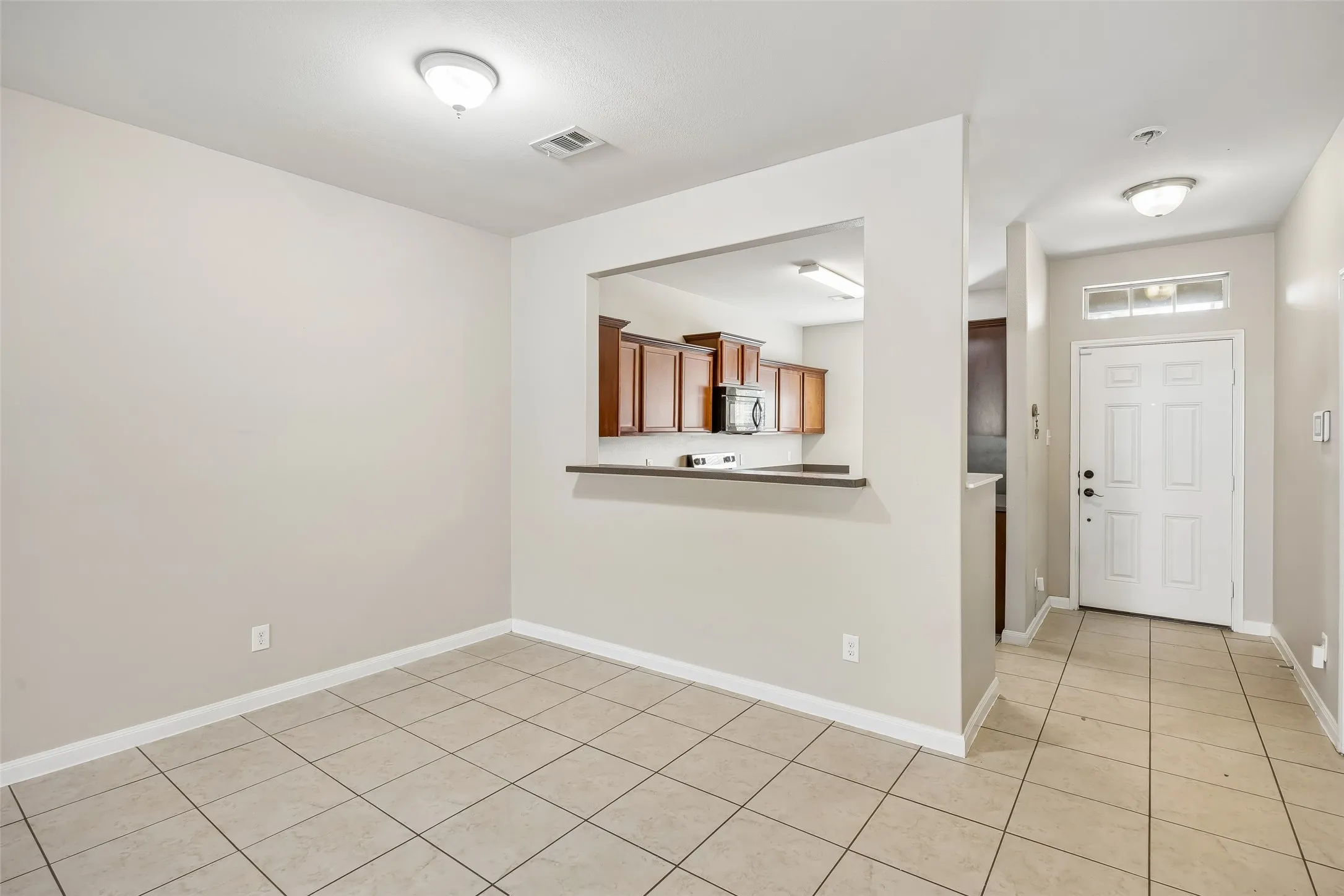 Single Family Residence For Sale in Tarrant County , 4709 Cedar Springs Drive, Fort Worth, Texas 76179, 5 Bedroom, 3 Bathroom, 2 Garage spaces, 2,536 Sqft, built in 2014, mls#21338745, Real Estate Agent in Fort Worth, Homes For Sale in Tarrant county, Homes For Sale in Fort Worth, Realtor in Fort Worth Texas, Real Estate Brokerage Independent Realty Texas, Luminita Cordes Realtor