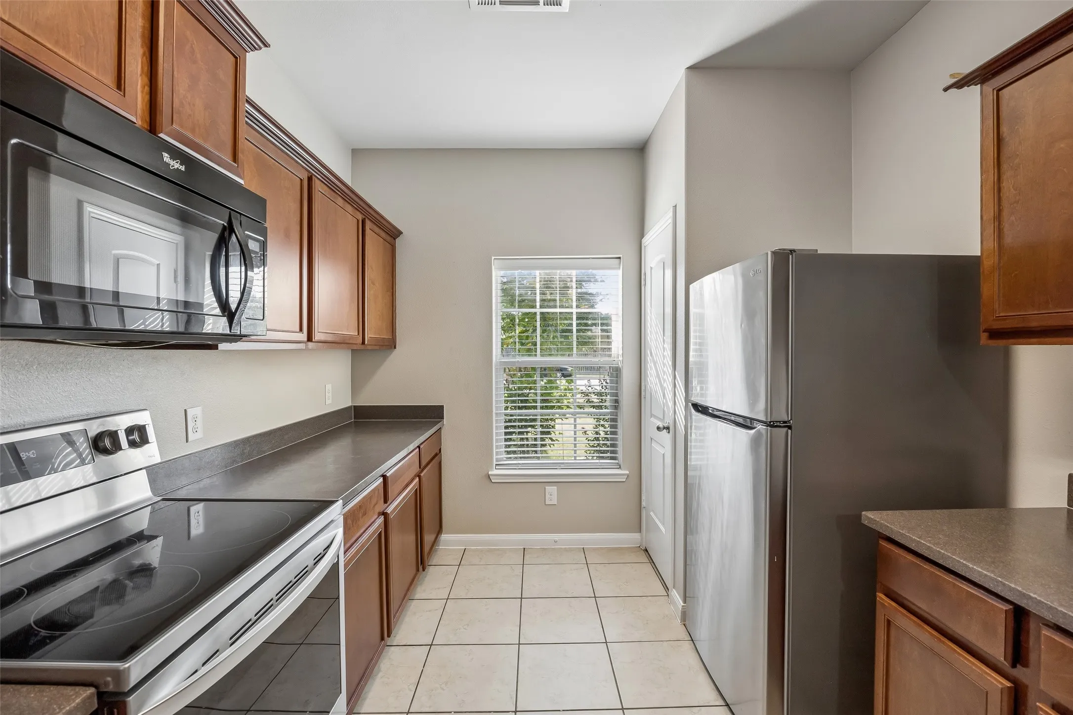 Single Family Residence For Sale in Tarrant County , 4709 Cedar Springs Drive, Fort Worth, Texas 76179, 5 Bedroom, 3 Bathroom, 2 Garage spaces, 2,536 Sqft, built in 2014, mls#21338745, Real Estate Agent in Fort Worth, Homes For Sale in Tarrant county, Homes For Sale in Fort Worth, Realtor in Fort Worth Texas, Real Estate Brokerage Independent Realty Texas, Luminita Cordes Realtor