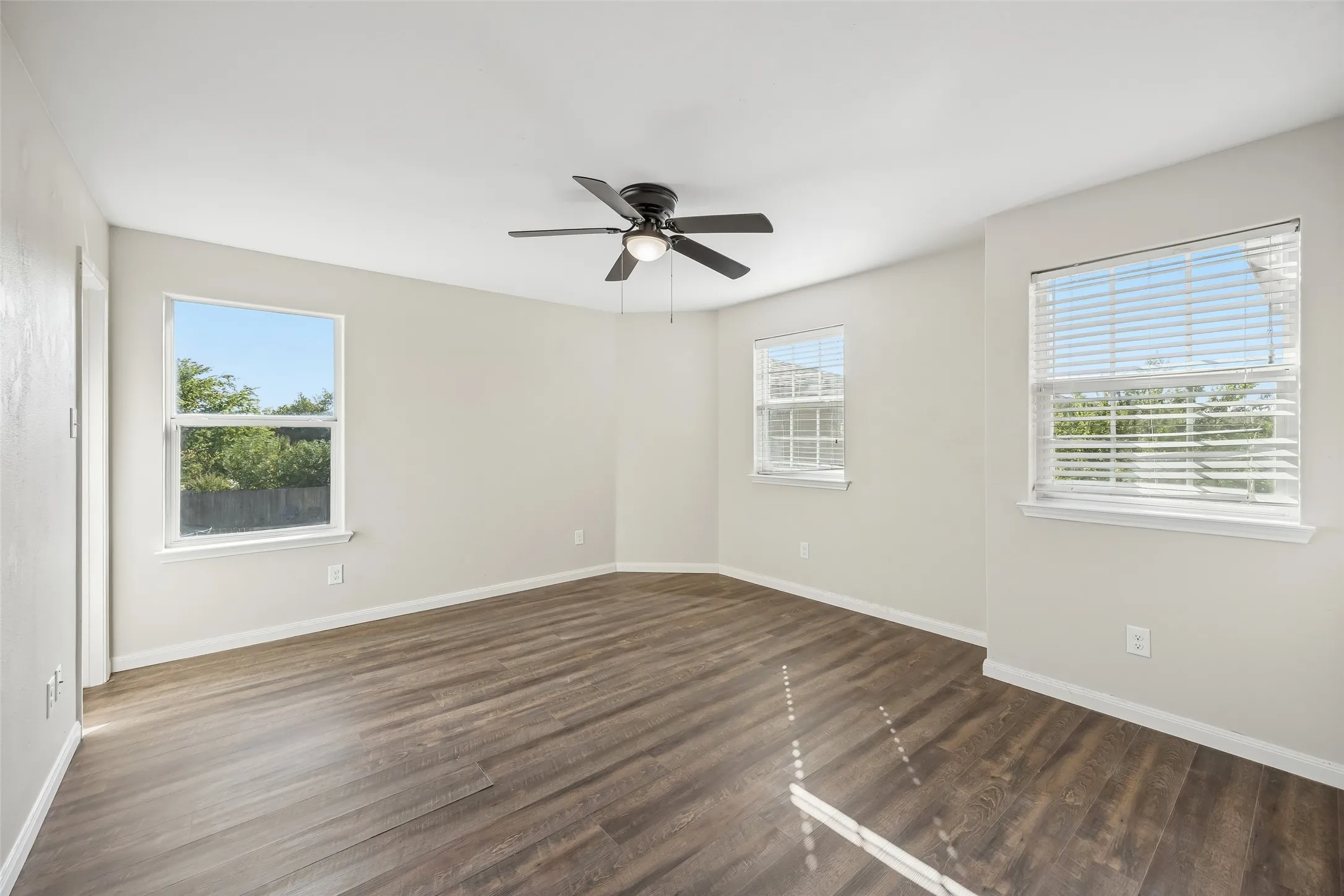 Single Family Residence For Sale in Tarrant County , 4709 Cedar Springs Drive, Fort Worth, Texas 76179, 5 Bedroom, 3 Bathroom, 2 Garage spaces, 2,536 Sqft, built in 2014, mls#21338745, Real Estate Agent in Fort Worth, Homes For Sale in Tarrant county, Homes For Sale in Fort Worth, Realtor in Fort Worth Texas, Real Estate Brokerage Independent Realty Texas, Luminita Cordes Realtor