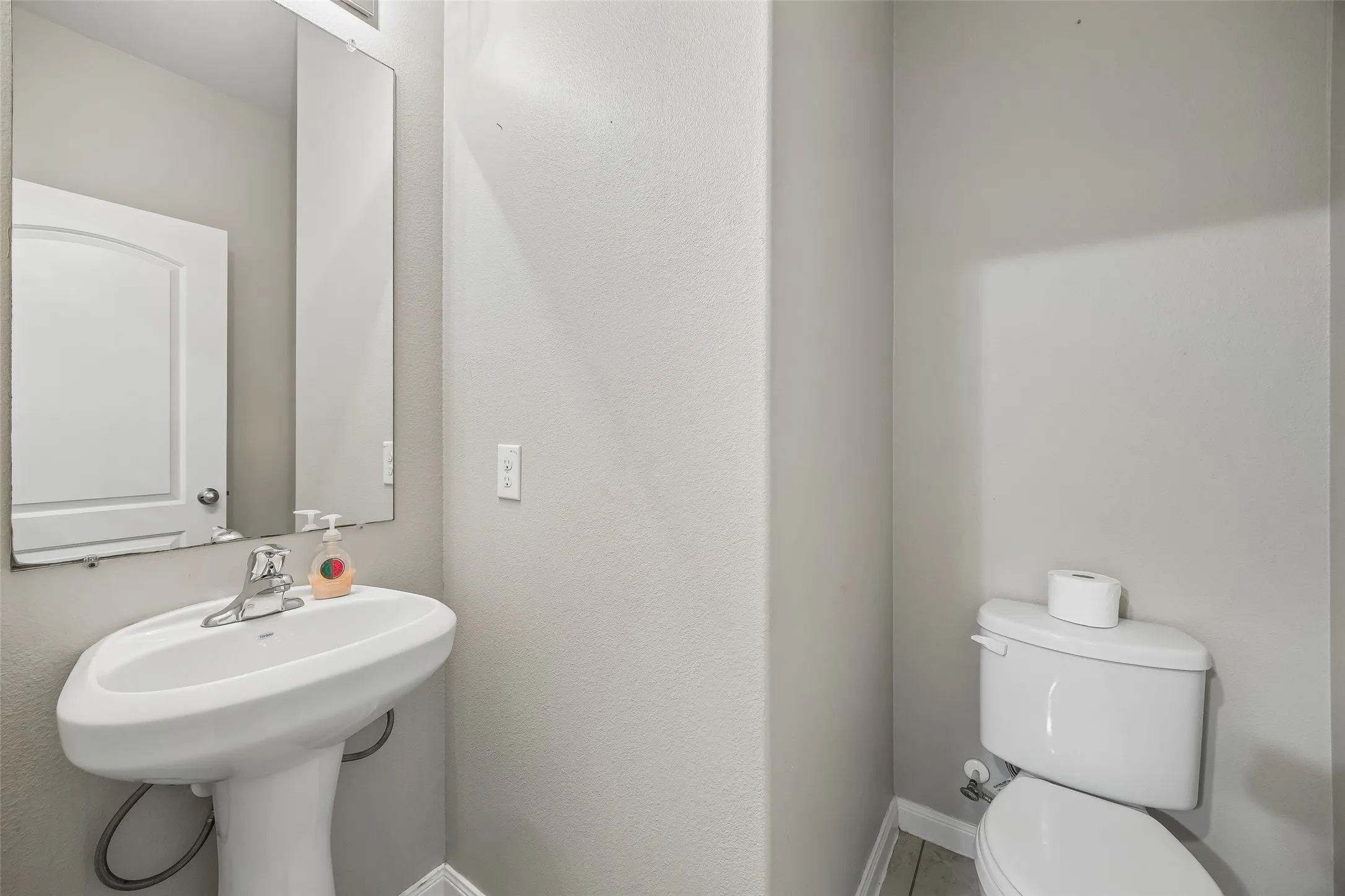 Single Family Residence For Sale in Tarrant County , 4709 Cedar Springs Drive, Fort Worth, Texas 76179, 5 Bedroom, 3 Bathroom, 2 Garage spaces, 2,536 Sqft, built in 2014, mls#21338745, Real Estate Agent in Fort Worth, Homes For Sale in Tarrant county, Homes For Sale in Fort Worth, Realtor in Fort Worth Texas, Real Estate Brokerage Independent Realty Texas, Luminita Cordes Realtor