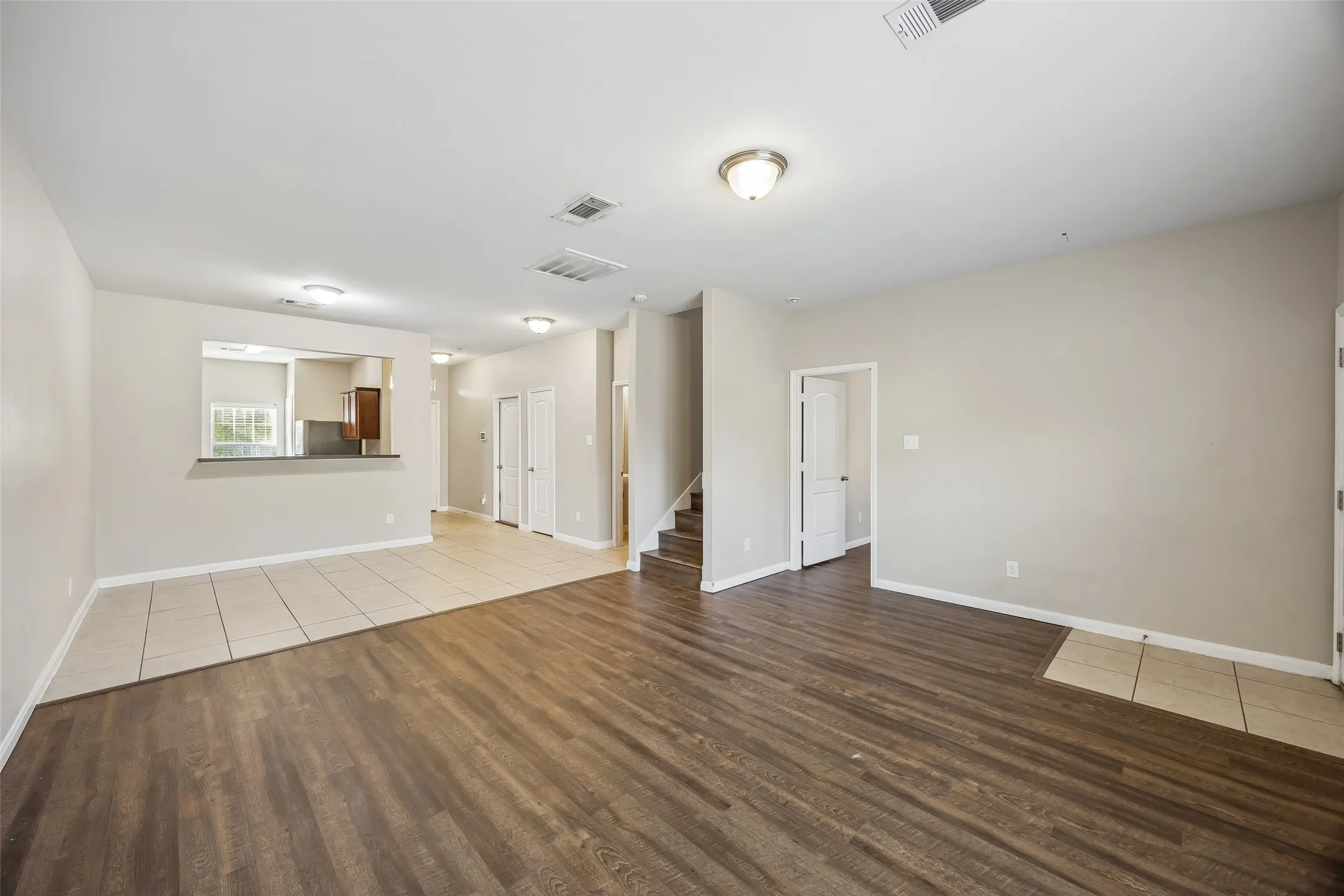 Single Family Residence For Sale in Tarrant County , 4709 Cedar Springs Drive, Fort Worth, Texas 76179, 5 Bedroom, 3 Bathroom, 2 Garage spaces, 2,536 Sqft, built in 2014, mls#21338745, Real Estate Agent in Fort Worth, Homes For Sale in Tarrant county, Homes For Sale in Fort Worth, Realtor in Fort Worth Texas, Real Estate Brokerage Independent Realty Texas, Luminita Cordes Realtor