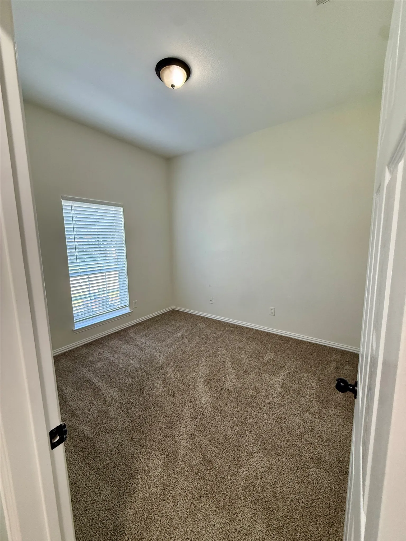 Single Family Residence For Rent in Johnson County , 309 Catherine Street, Joshua, Texas 76058, 3 Bedroom, 2 Bathroom, 2 Garage spaces, 1,626 Sqft, built in 2005, mls#21335792, Real Estate Agent in Joshua, Homes For Rent in Johnson county, Homes For Rent in Joshua, Realtor in Joshua Texas, Real Estate Brokerage Independent Realty Texas, Luminita Cordes Realtor